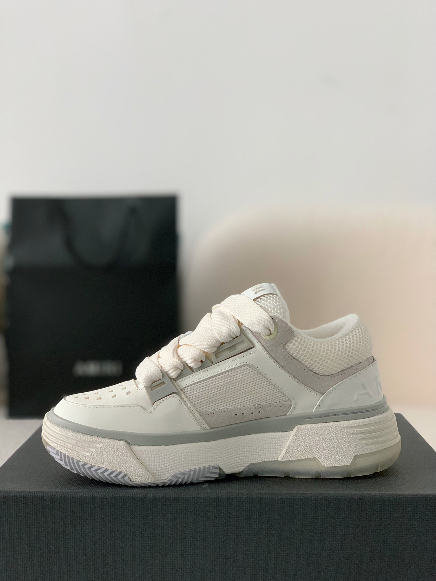 「#566」Amiri Sneakers - Image 4