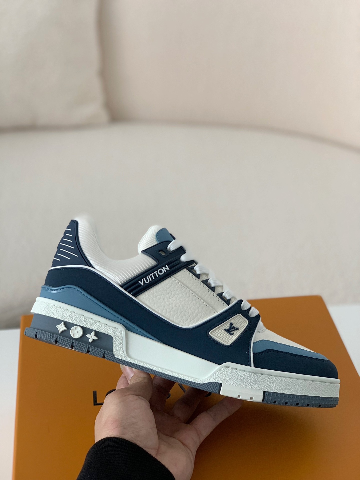 「#569」LOUIS VUITTON TRAINER Sneakers - Image 3
