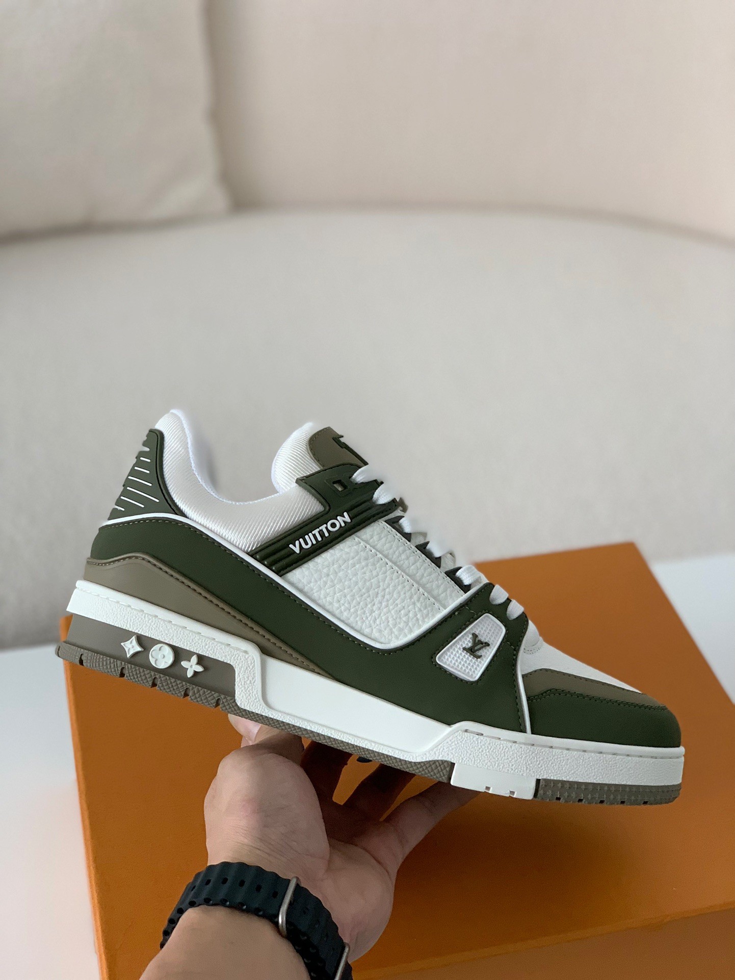 「#572」LOUIS VUITTON TRAINER Sneakers - Image 3
