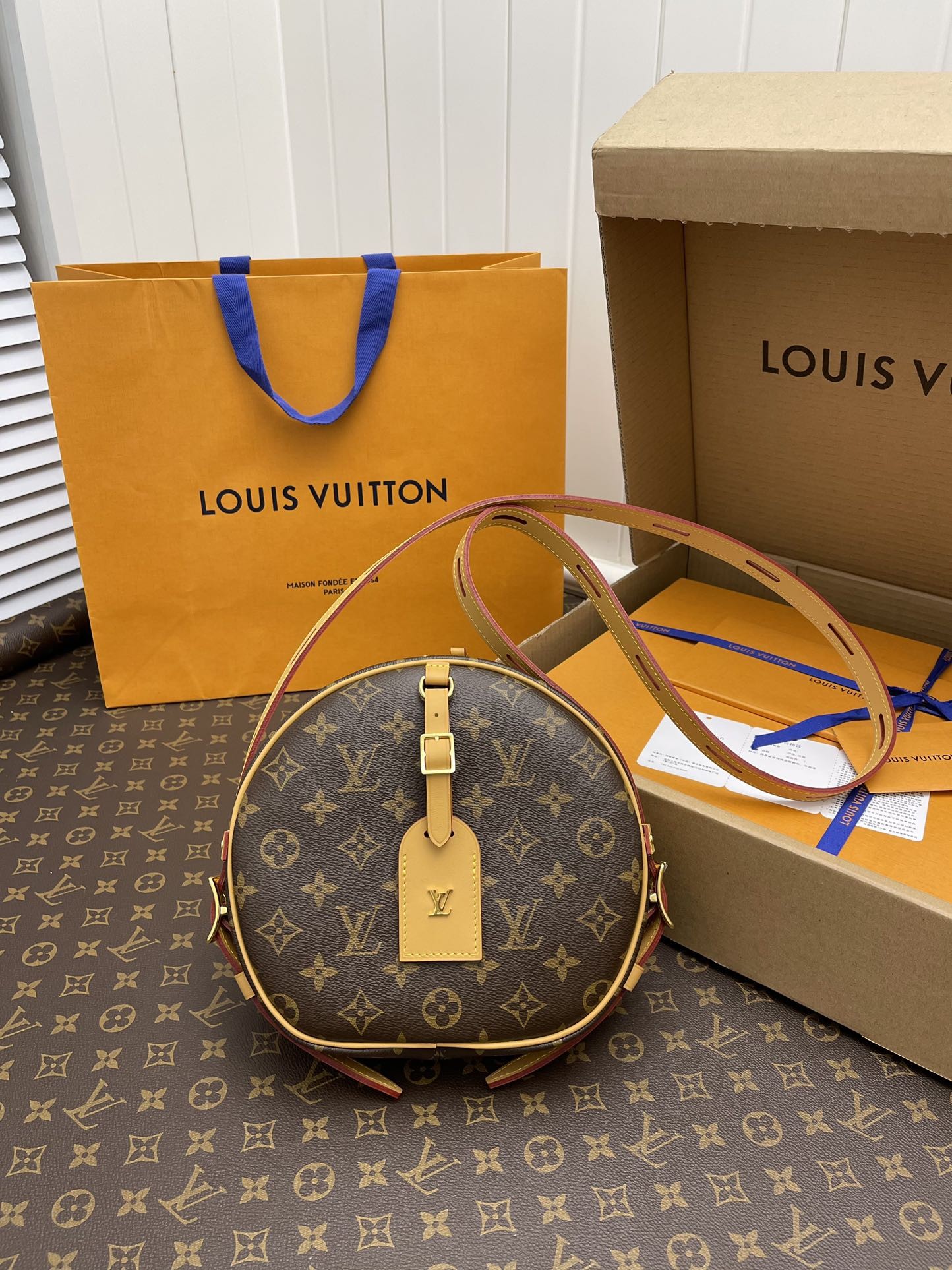 「#582」LOUIS VUITTON BOITE CHAPEAU SOUPLE M45647 20*22.5*8cm