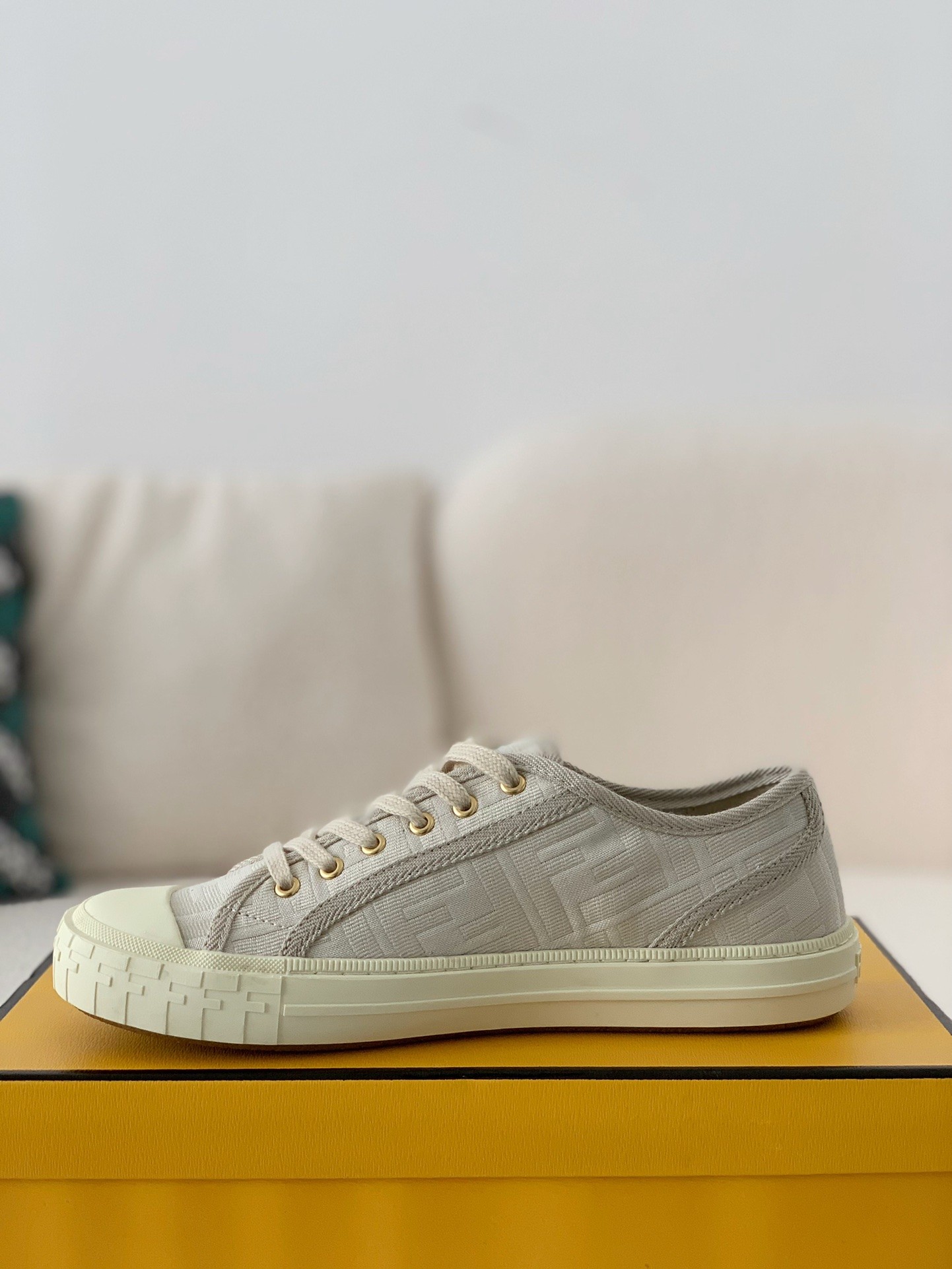 「#586」FENDI Sneakers - Image 4