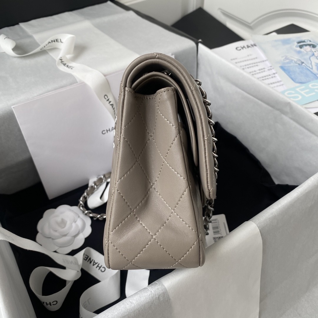 「#649」 Chane1 Classic Flap Bag Size: 15.5x25.5x6.5cm - Image 4