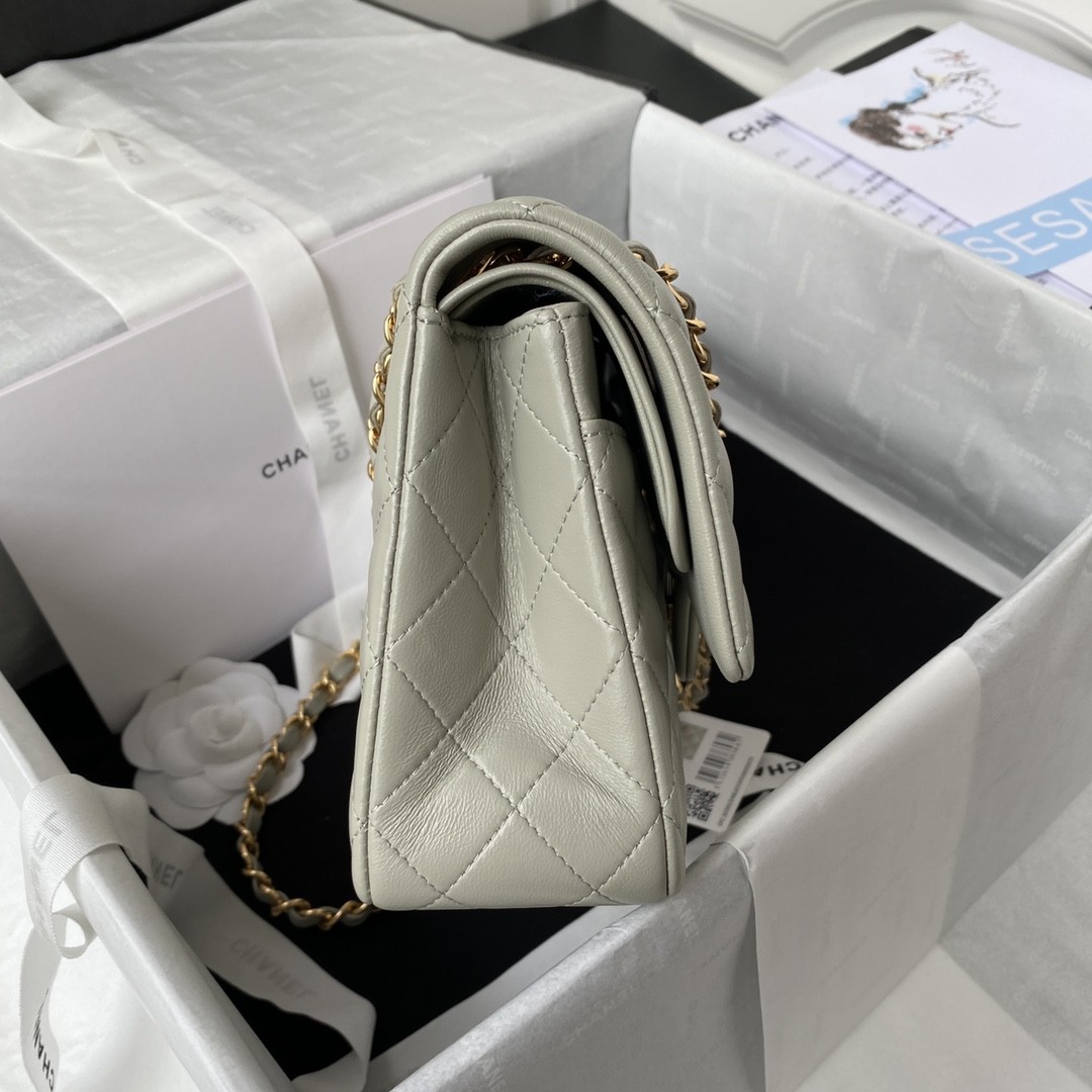 「#660」 Chane1 Classic Flap Bag Size: 15.5x25.5x6.5cm - Image 5