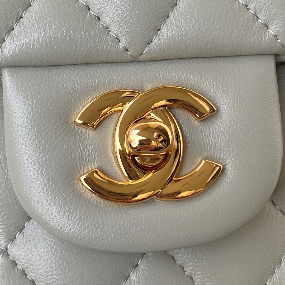 「#662」 Chane1 Classic Flap Bag Size: 15.5x25.5x6.5cm - Image 3