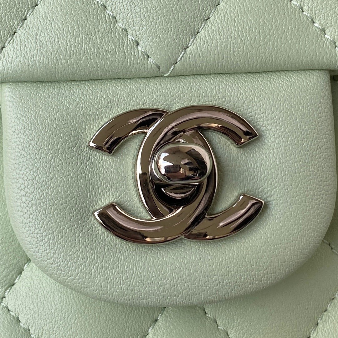 「#668」 Chane1 Classic Flap Bag Size: 15.5x25.5x6.5cm - Image 3