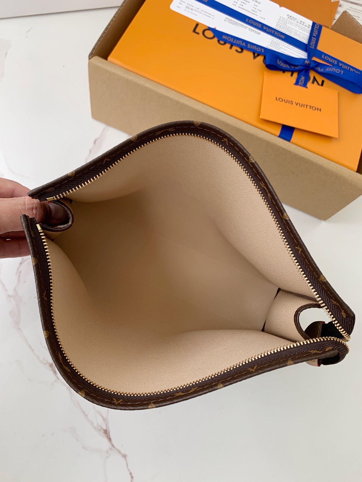 「#685」LOUIS VUITTON Tolietry Pouch 26 M47542 size:17*9.6*3.5cm - Image 5