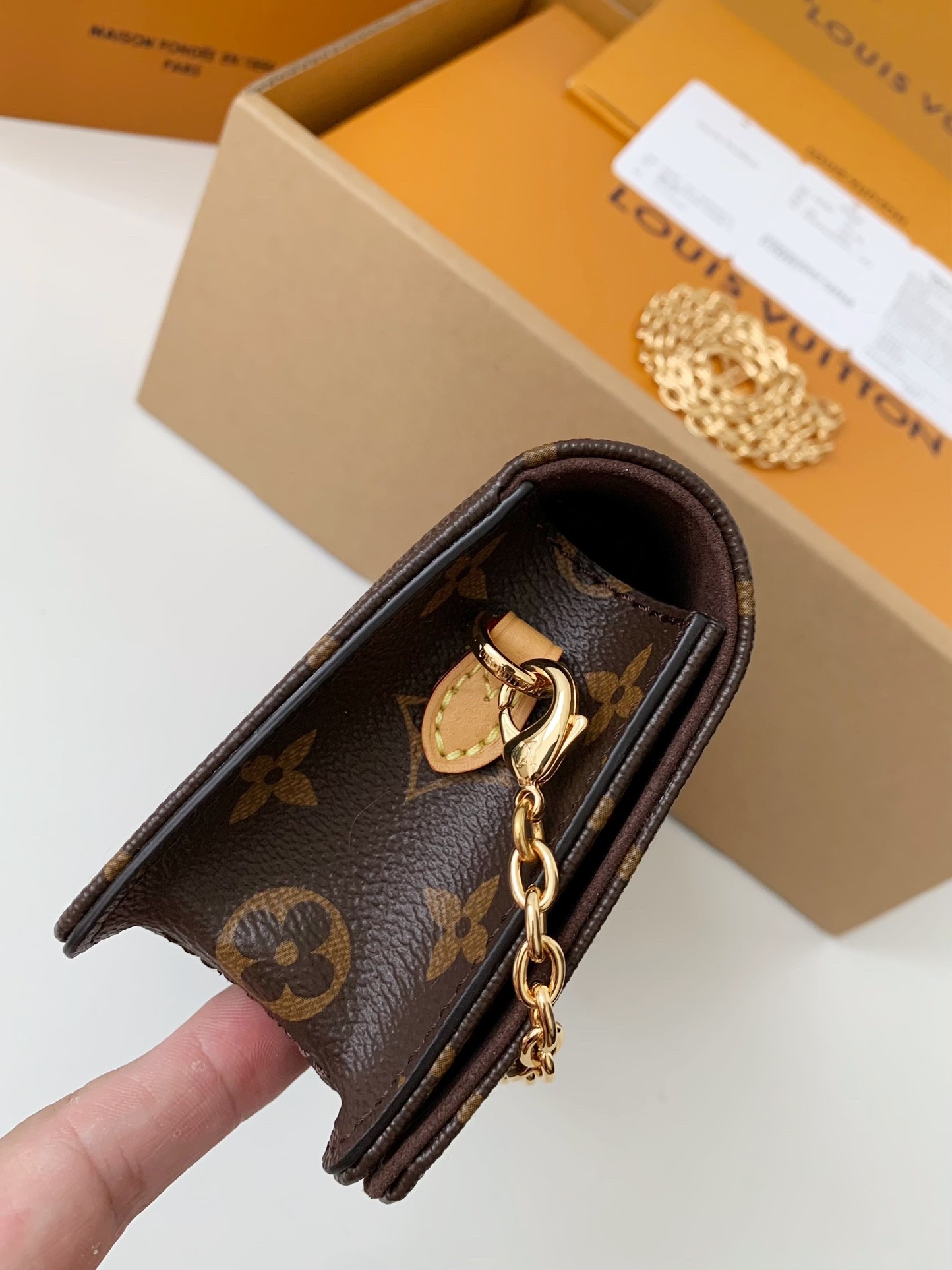 「#695」 LOUIS VUITTON WALLET ON CHAIN LILY M82509 size:20.7*10.2*3.5cm - Image 3