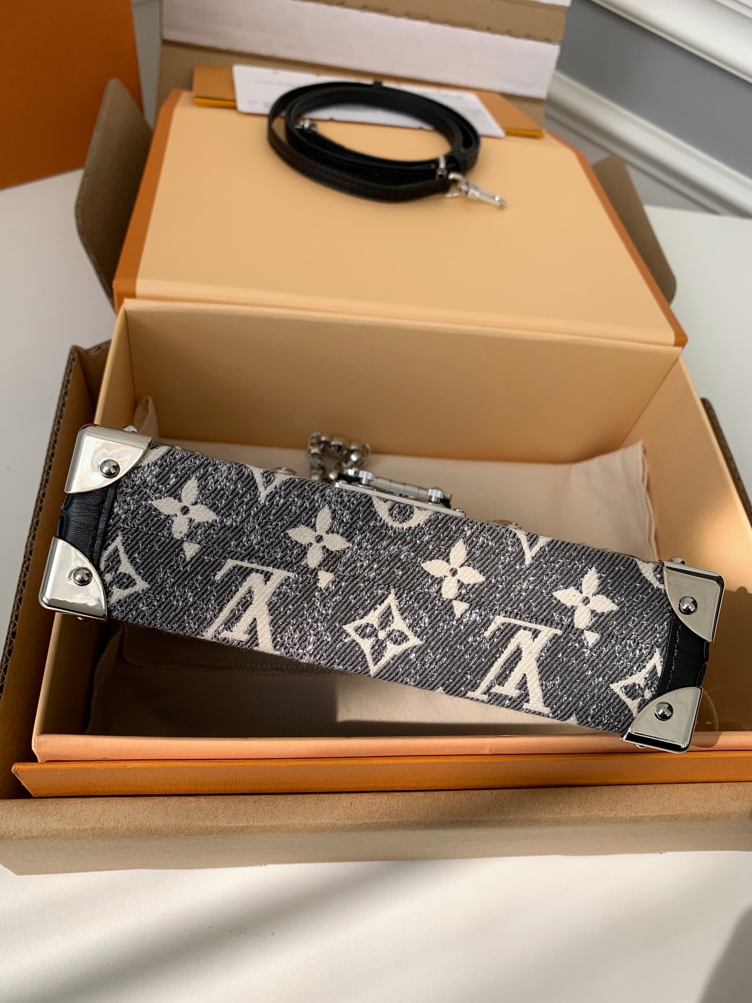 「#703」LOUIS VUITTON PETITE MALLE M21462 size:20*12.5*6m - Image 4