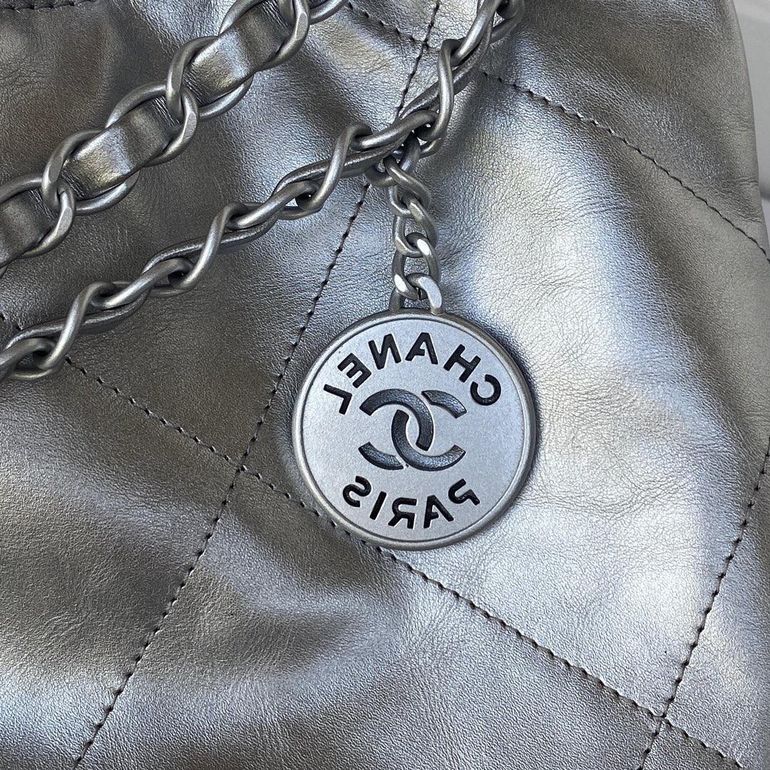 「#706」2023S 22 bag AS3261 39×42×8cm - Image 4