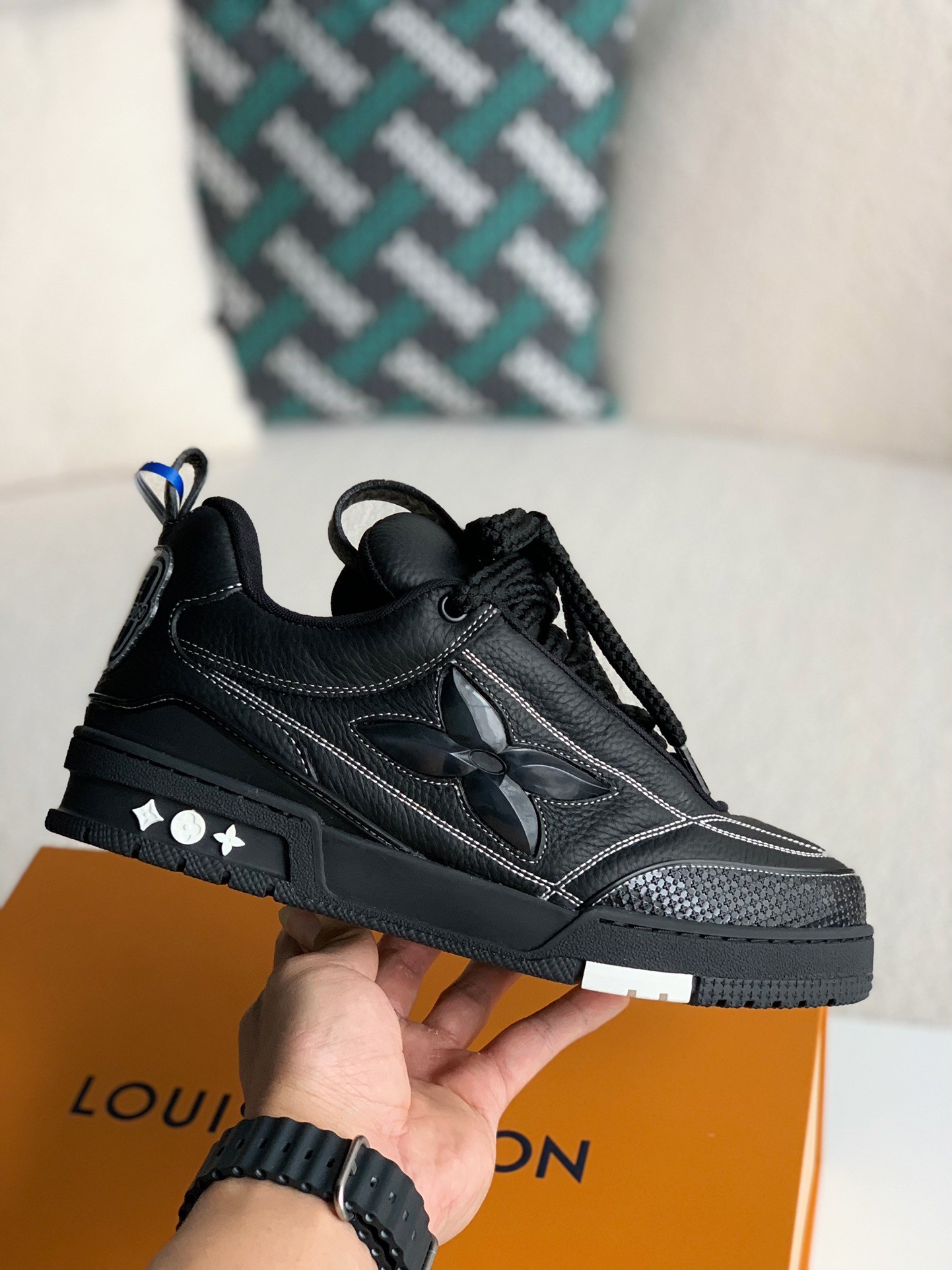 「#732」LOUIS VUITTON Skate - Image 3