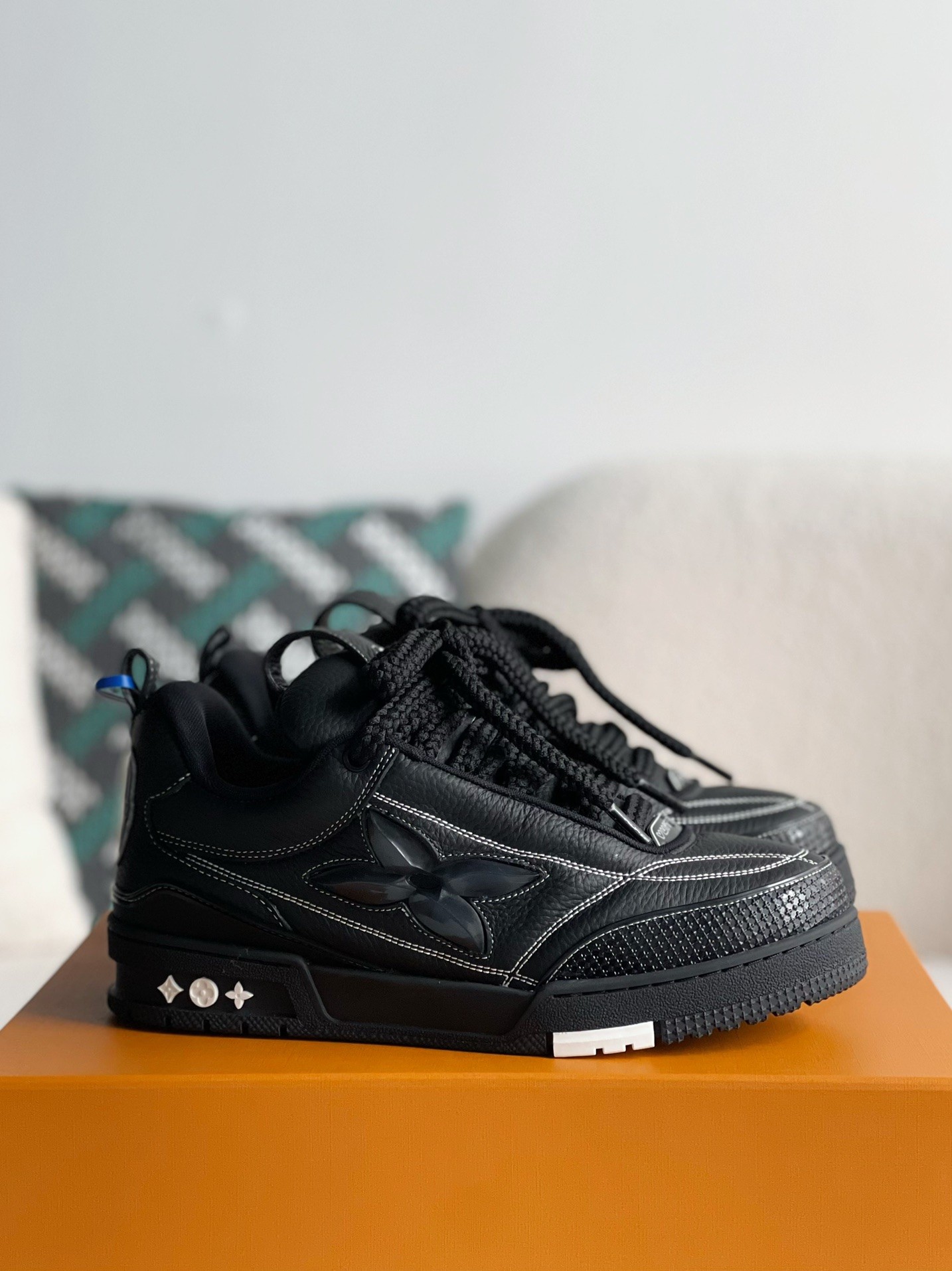 「#732」LOUIS VUITTON Skate - Image 2
