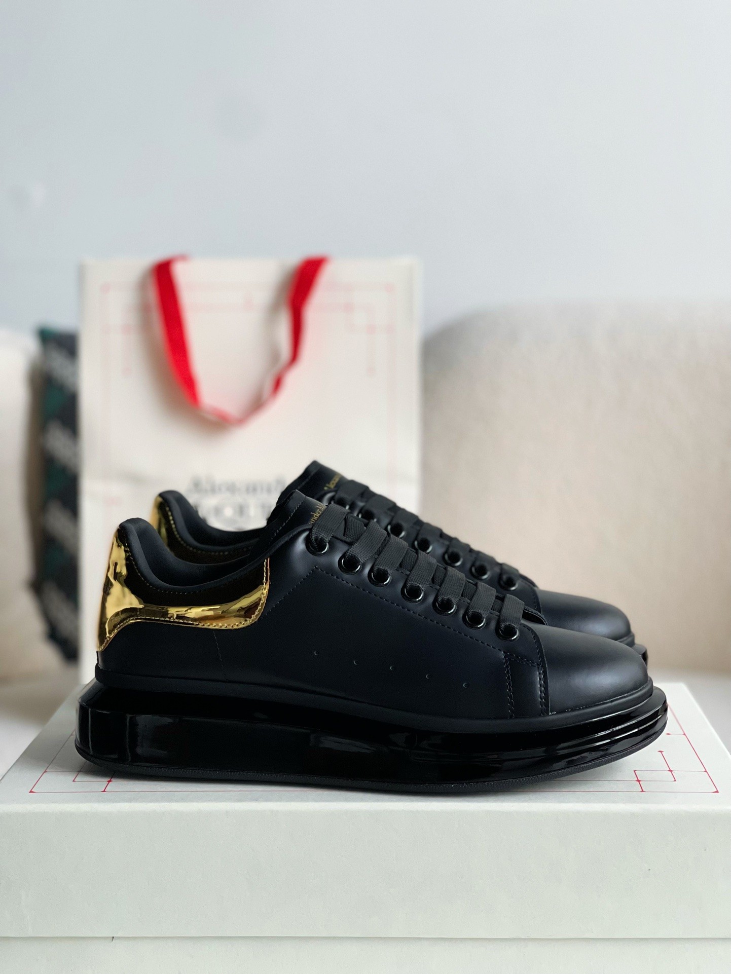 「#739」Alexander McQueen Sneaker - Image 2