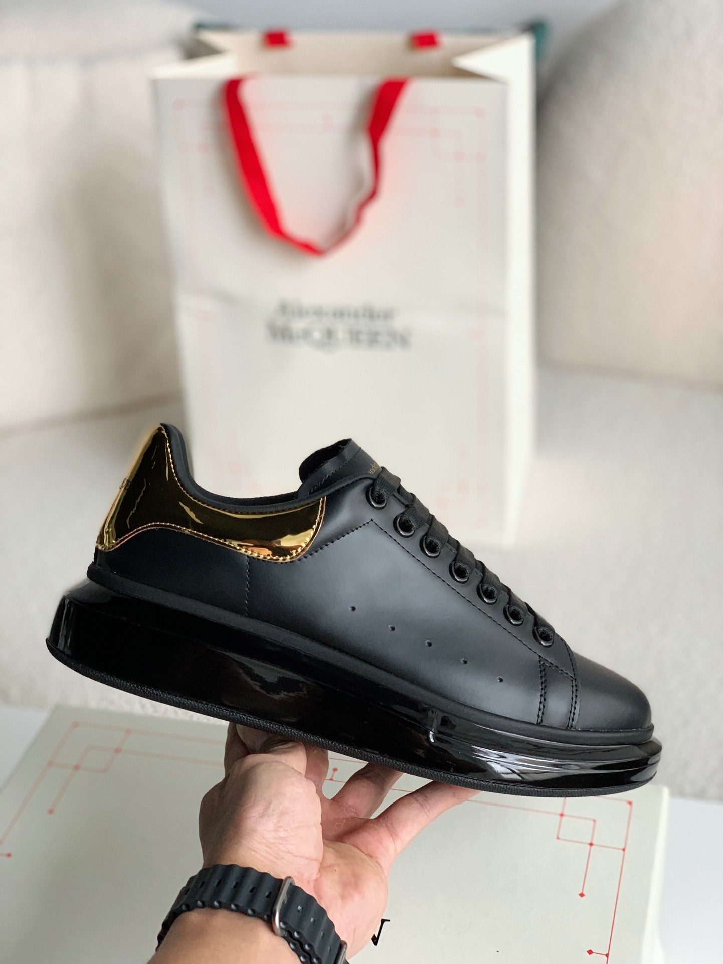 「#739」Alexander McQueen Sneaker - Image 3