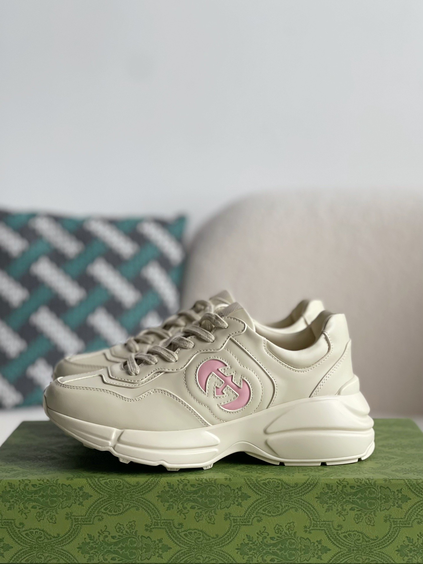 「#743」Gucci Rhyton Sneakers