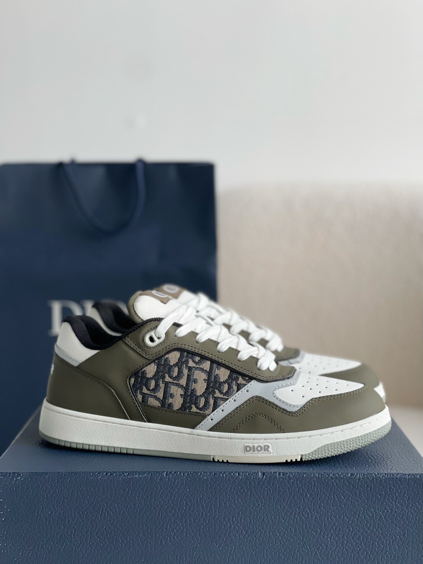 「#756」DIOR B27 Oblique Sneakers - Image 2