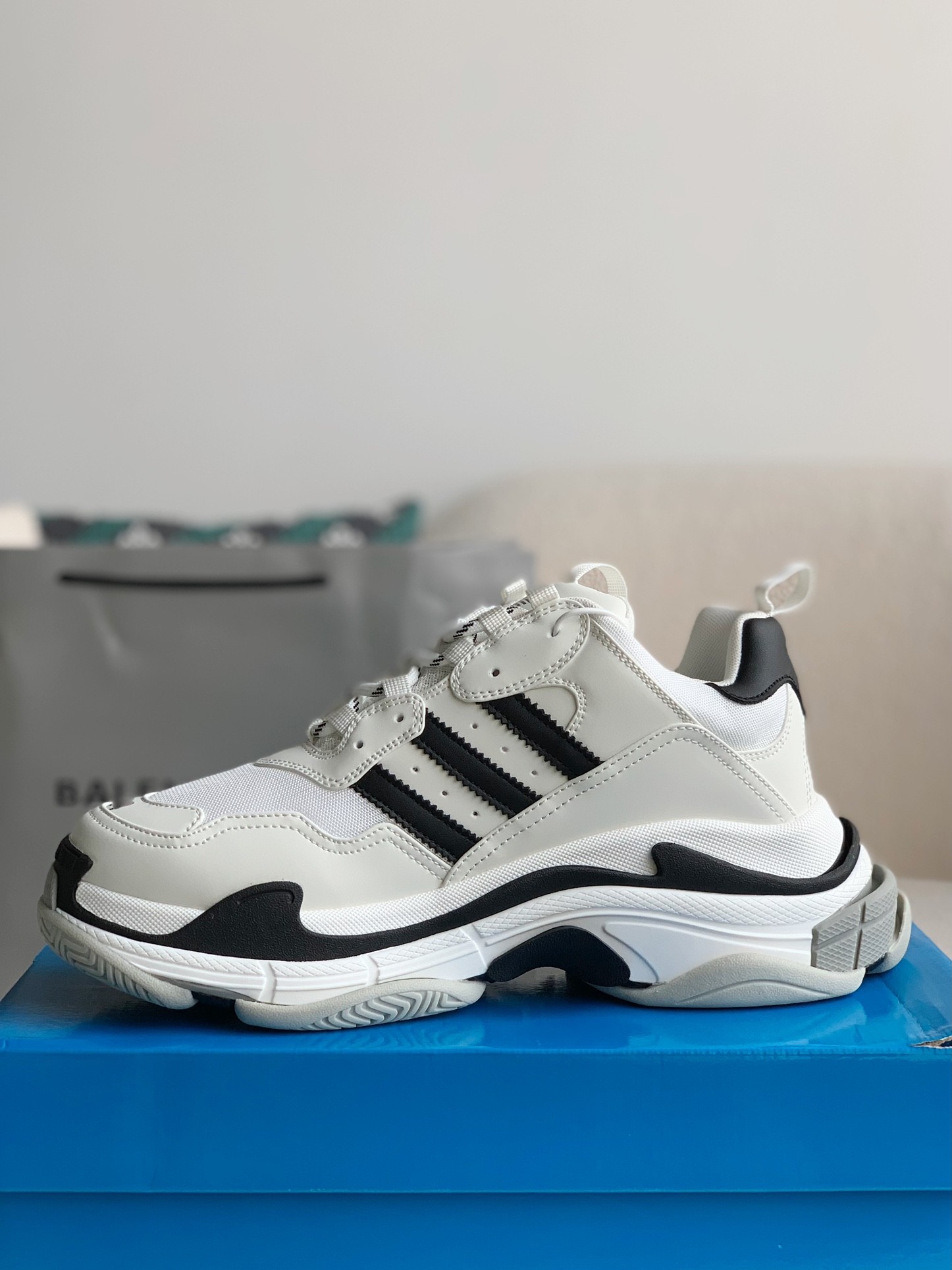 「#775」Balenciaga Runner Sneakers - Image 4