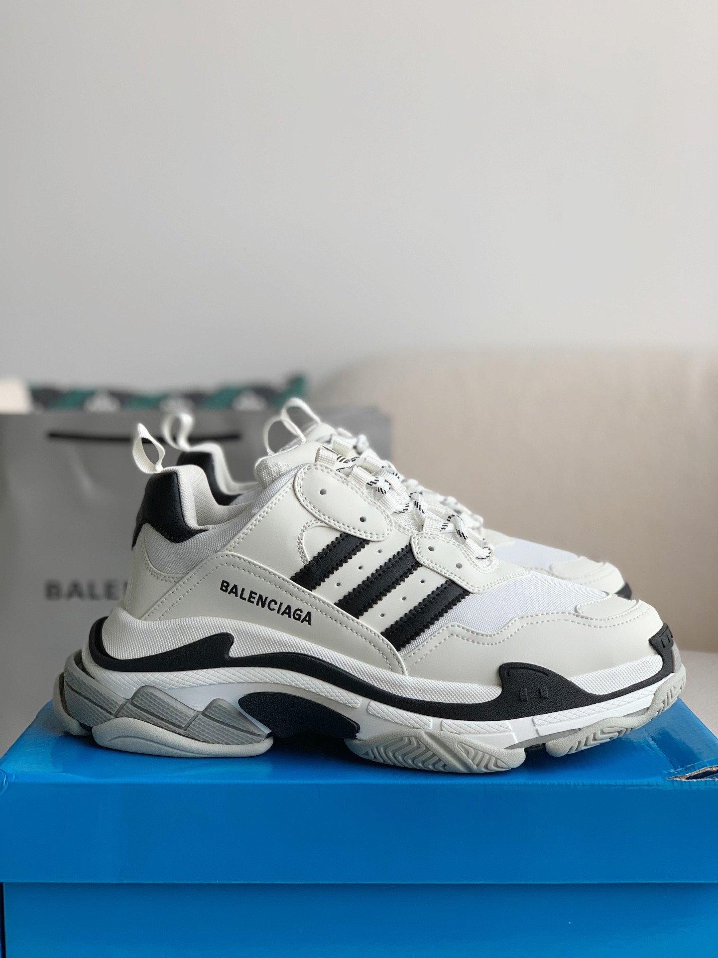 「#775」Balenciaga Runner Sneakers - Image 2