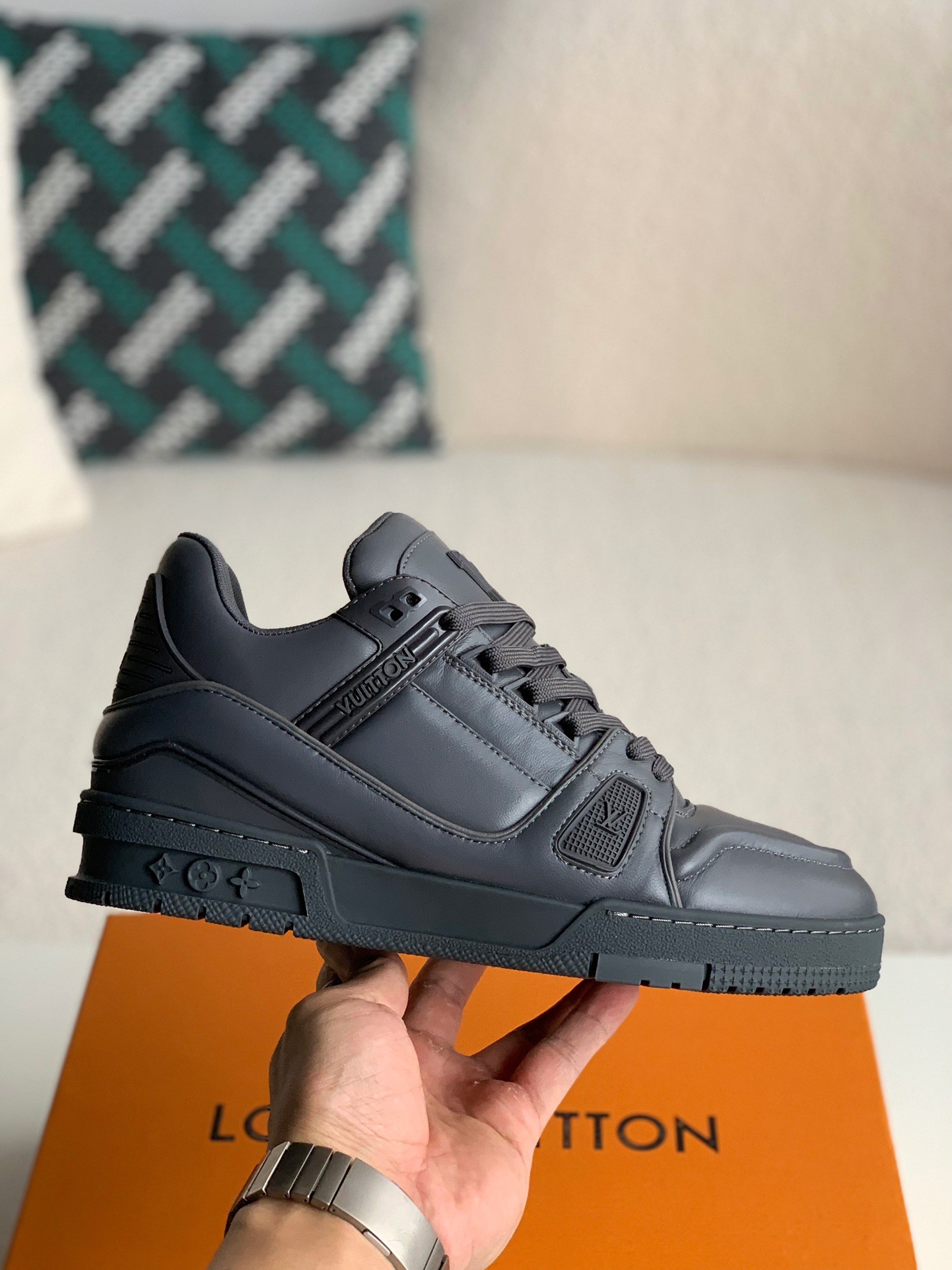 「#782」LOUIS VUITTON Trainer Sneaker - Image 3