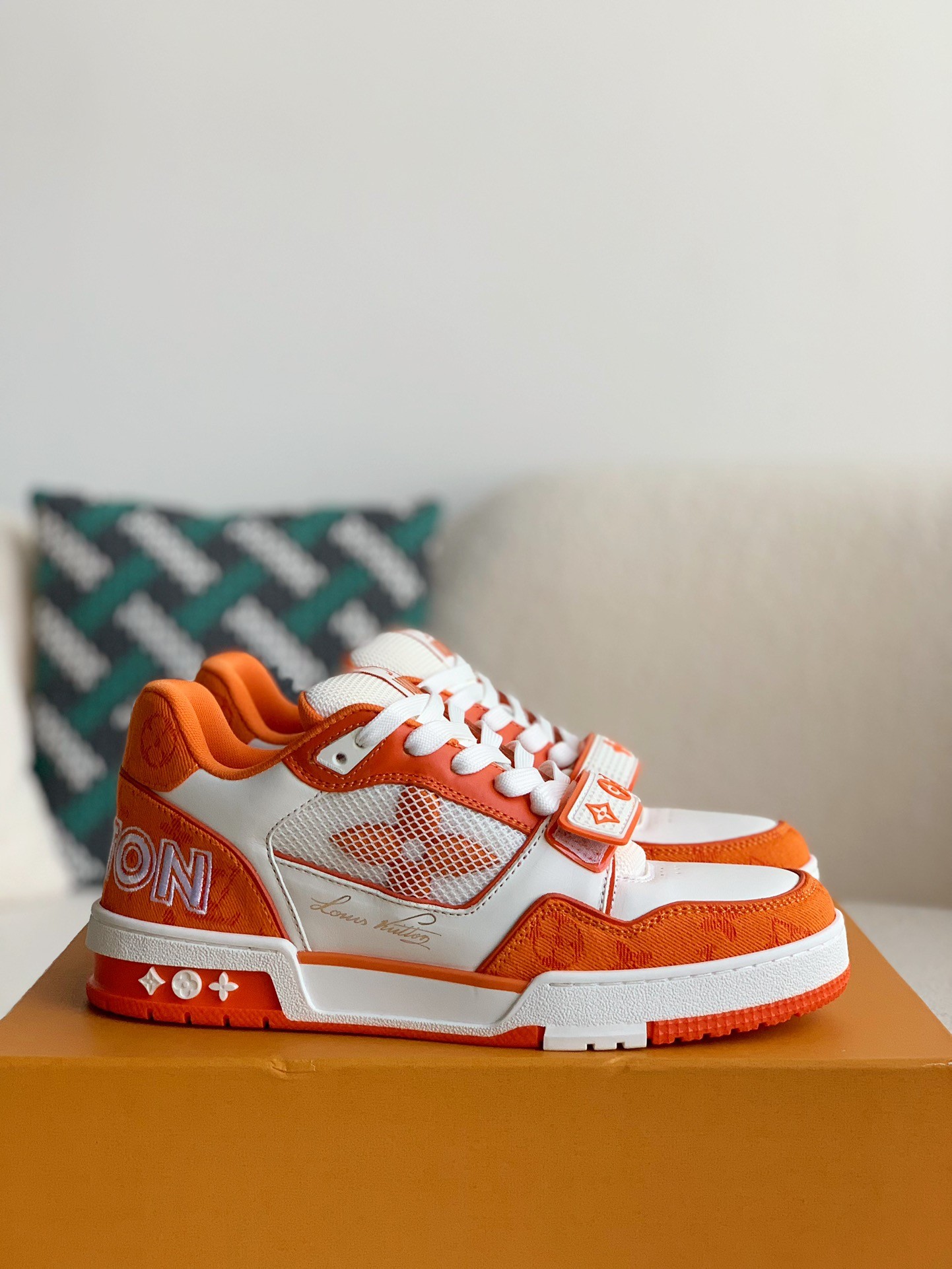 「#786」LOUIS VUITTON Trainer Sneaker - Image 2