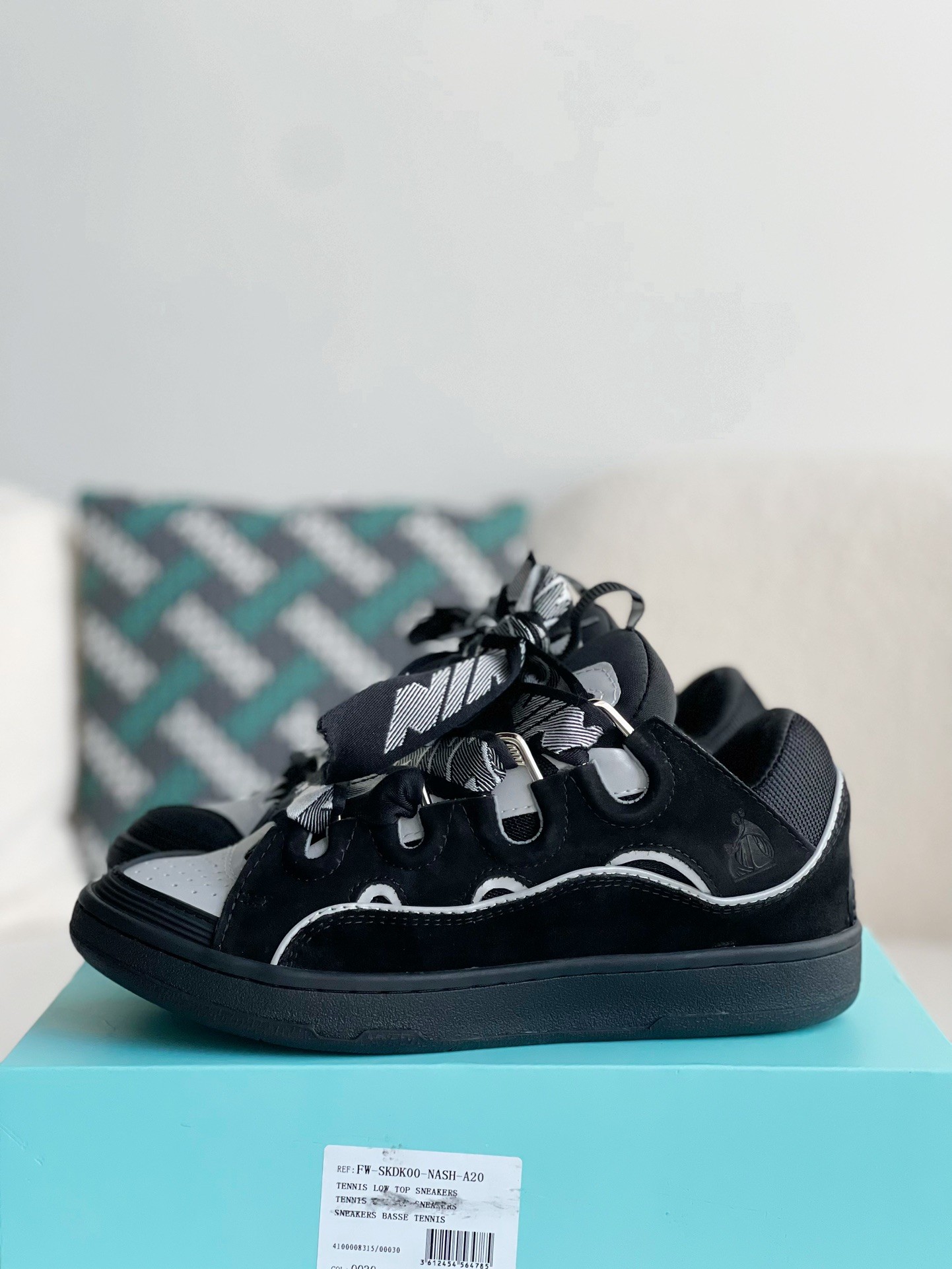 「#793」Lanvin Curb Sneaker