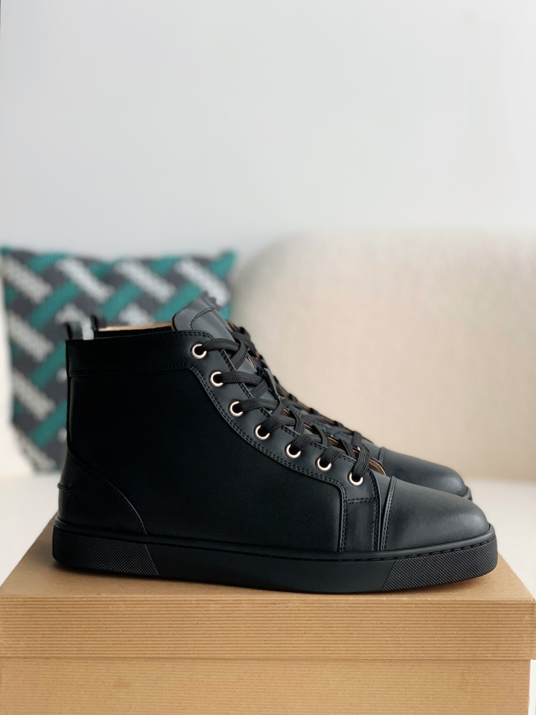 「#817」Christian Louboutin sneakers - Image 2