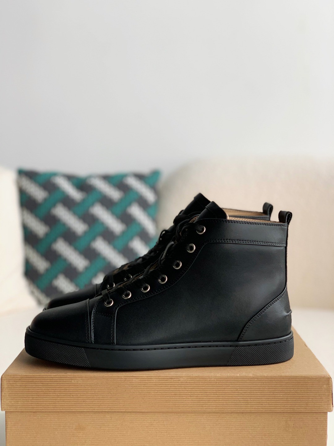 「#817」Christian Louboutin sneakers