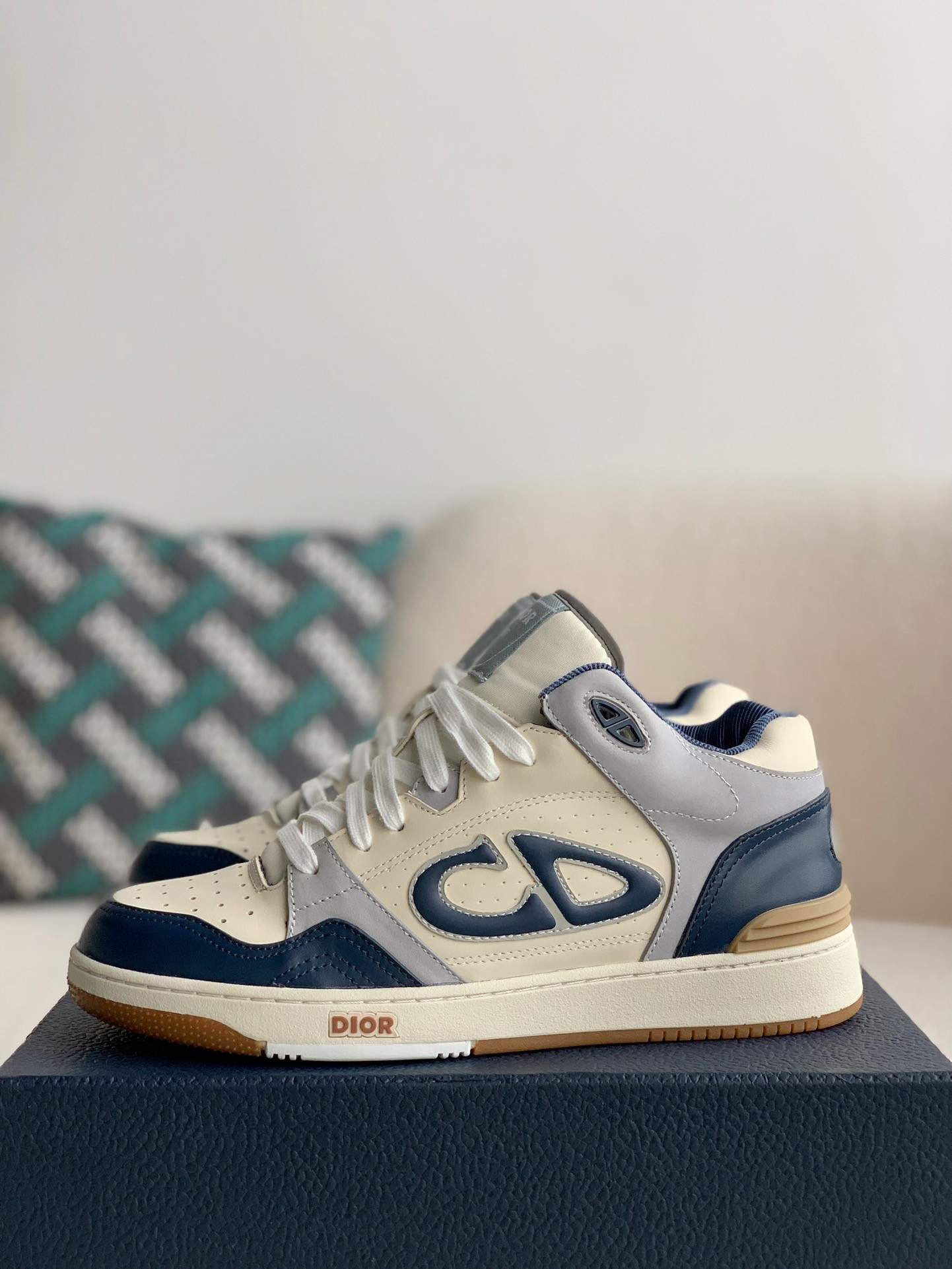「#833」dior b57 - Image 4
