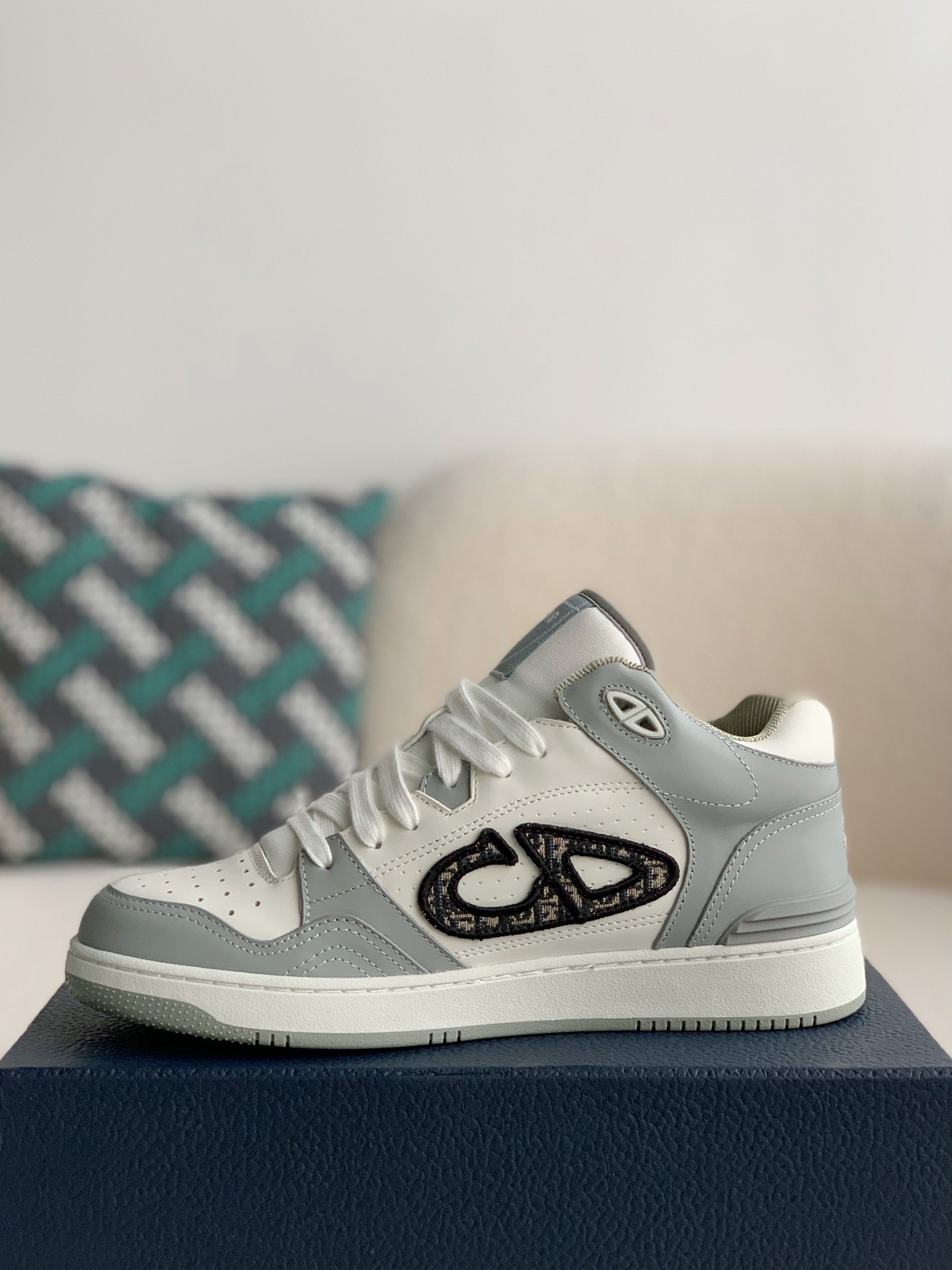「#837」dior b57 - Image 4