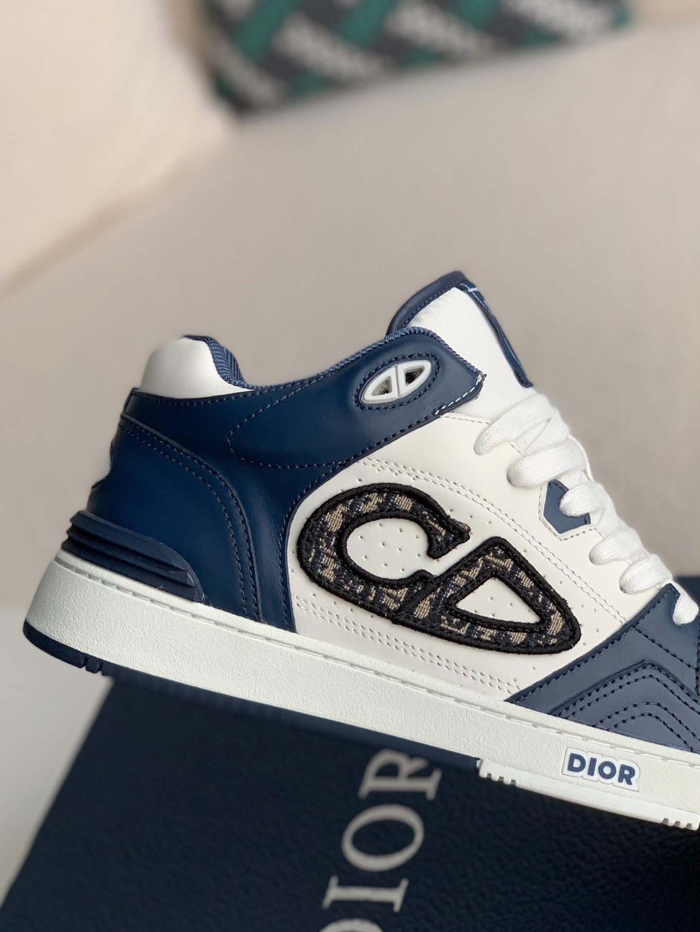 「#838」dior b57 - Image 4