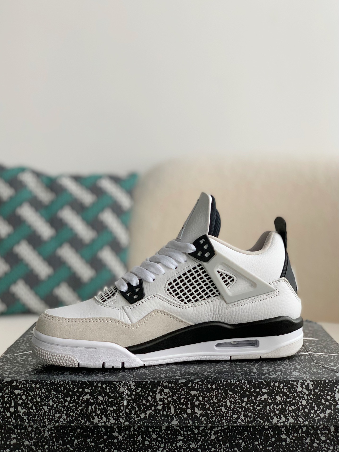 「#840」Jordan 4 Retro Military Black