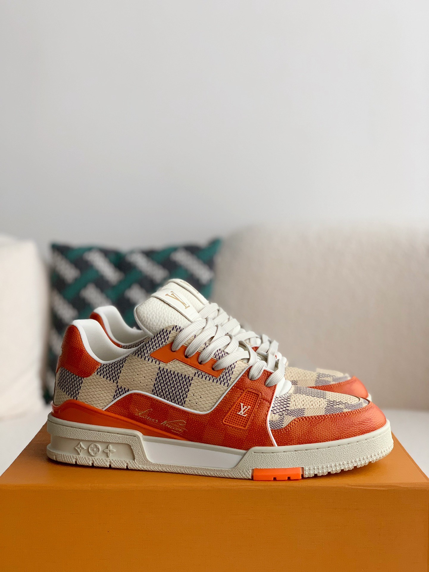 「#848」LOUIS VUITTON TRAINER SNEAKERS - Image 2