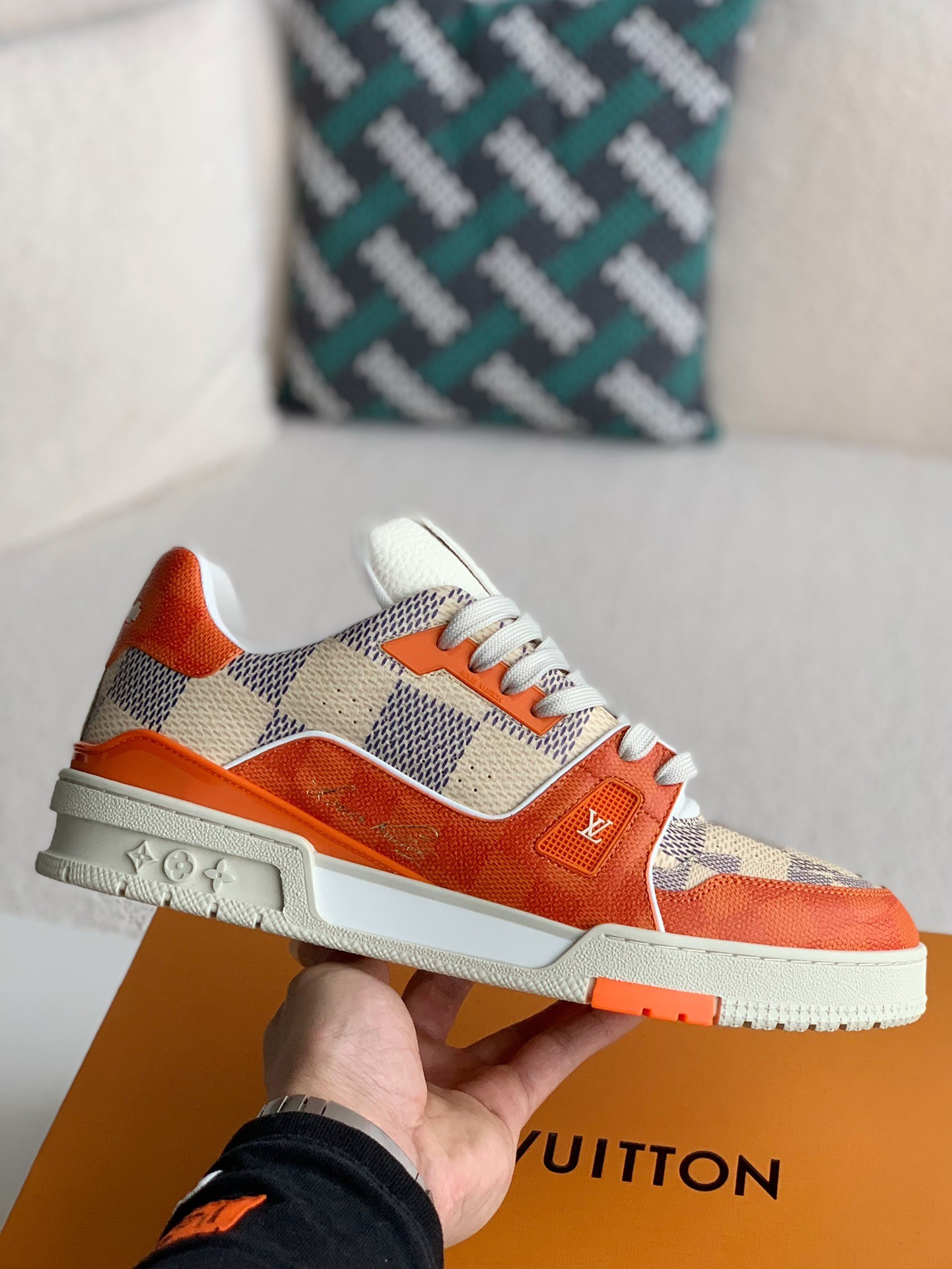 「#848」LOUIS VUITTON TRAINER SNEAKERS - Image 3