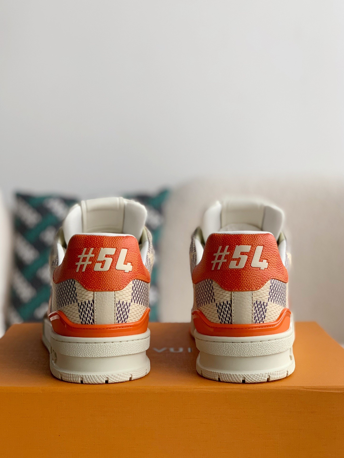 「#848」LOUIS VUITTON TRAINER SNEAKERS - Image 5