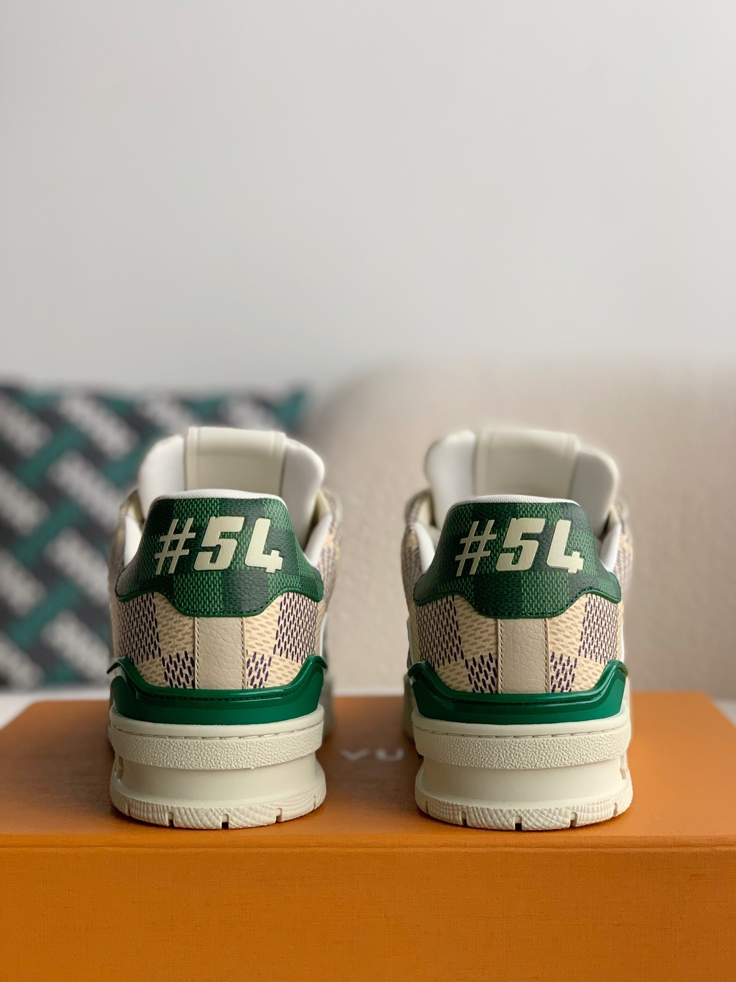 「#853」LOUIS VUITTON TRAINER SNEAKERS - Image 3
