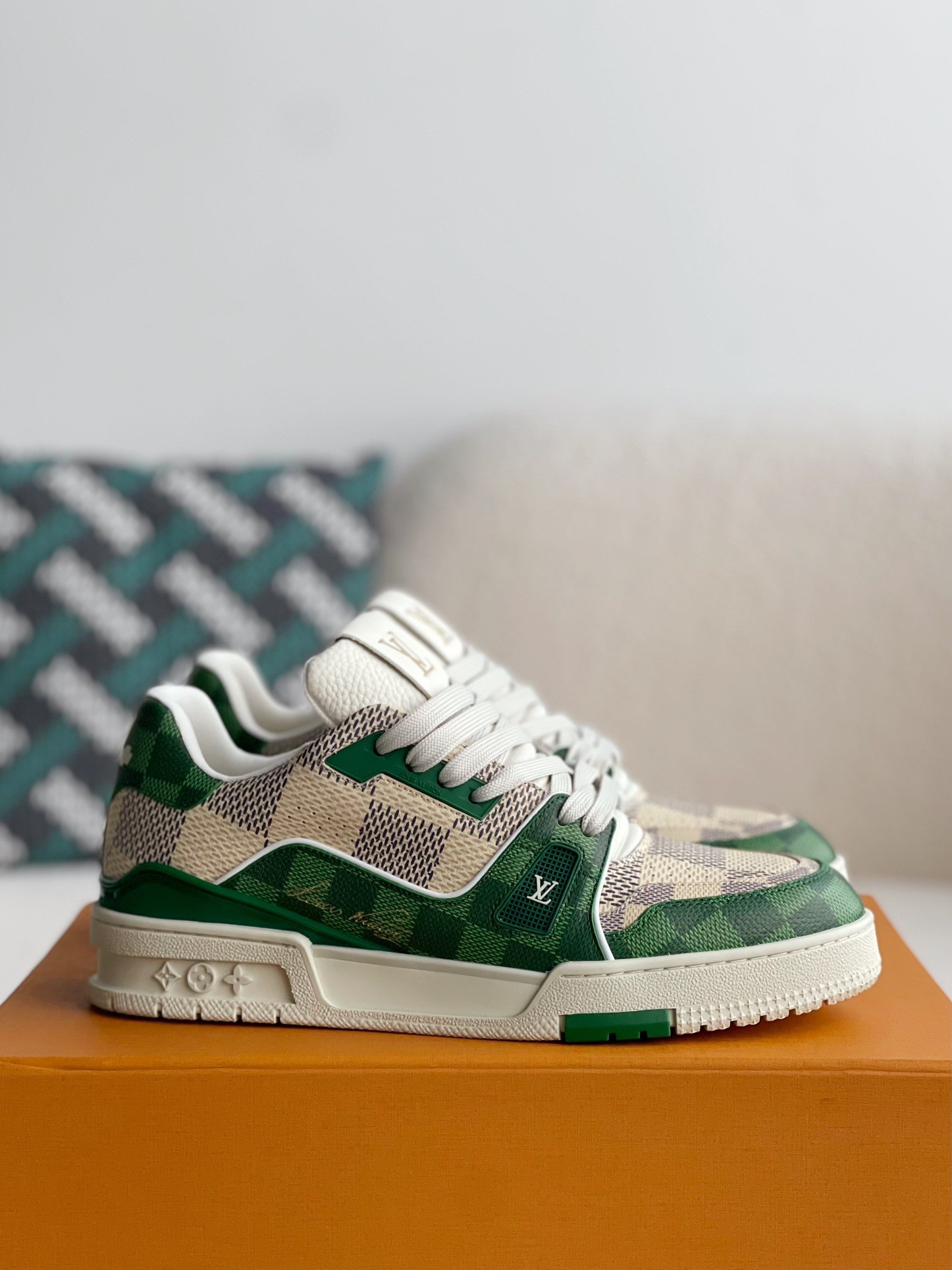「#853」LOUIS VUITTON TRAINER SNEAKERS - Image 2
