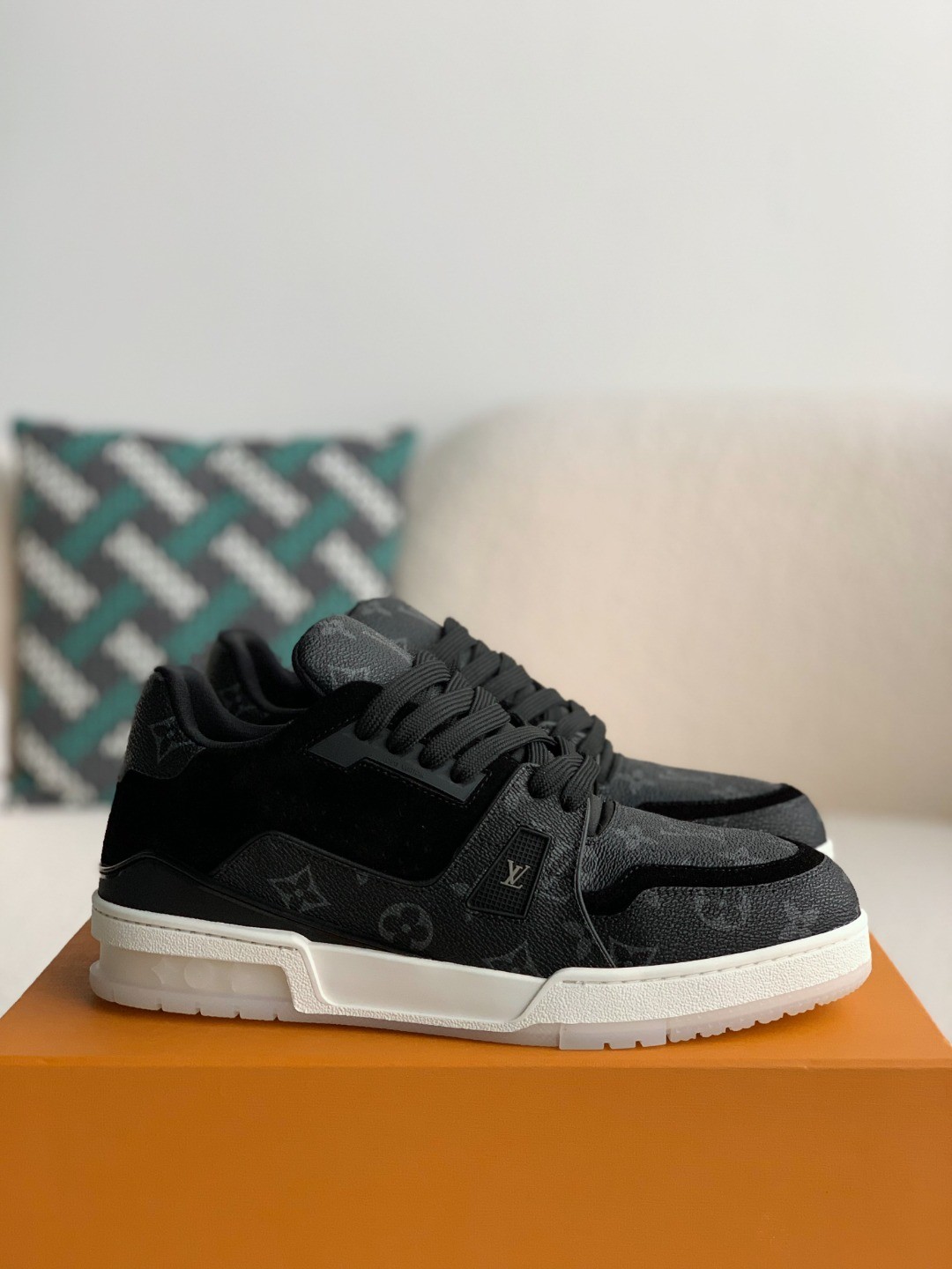 「#295」LOUIS VUITTON TRAINER - Image 2