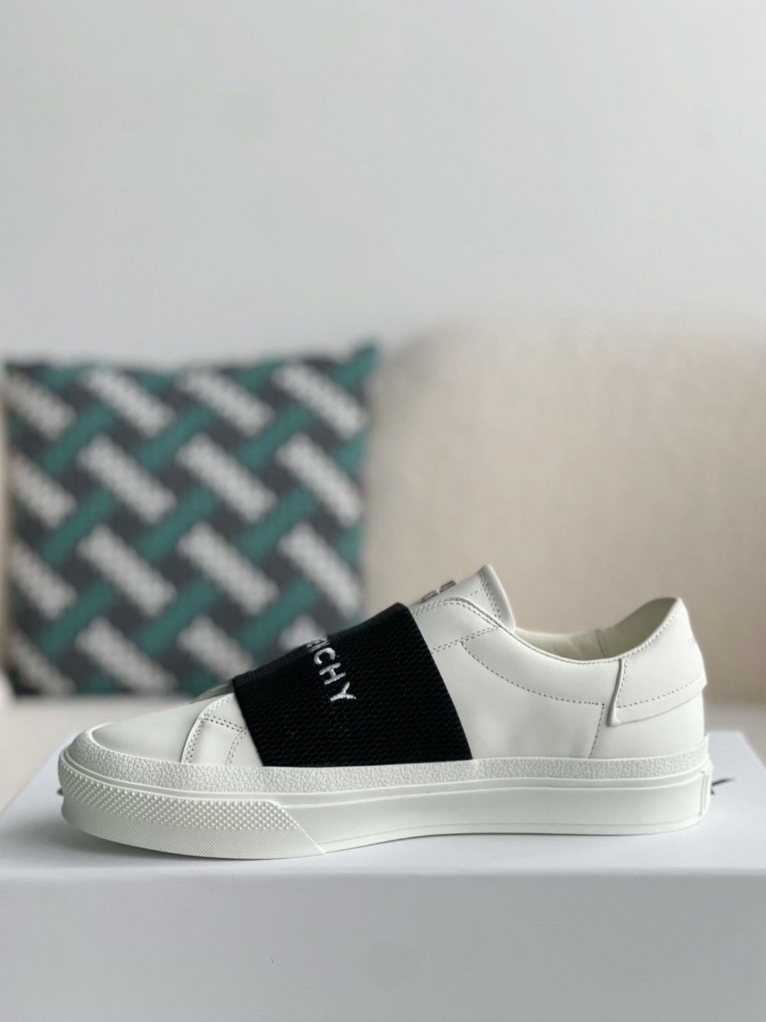 「#892」Givenchy Urban Street Sneakers - Image 4