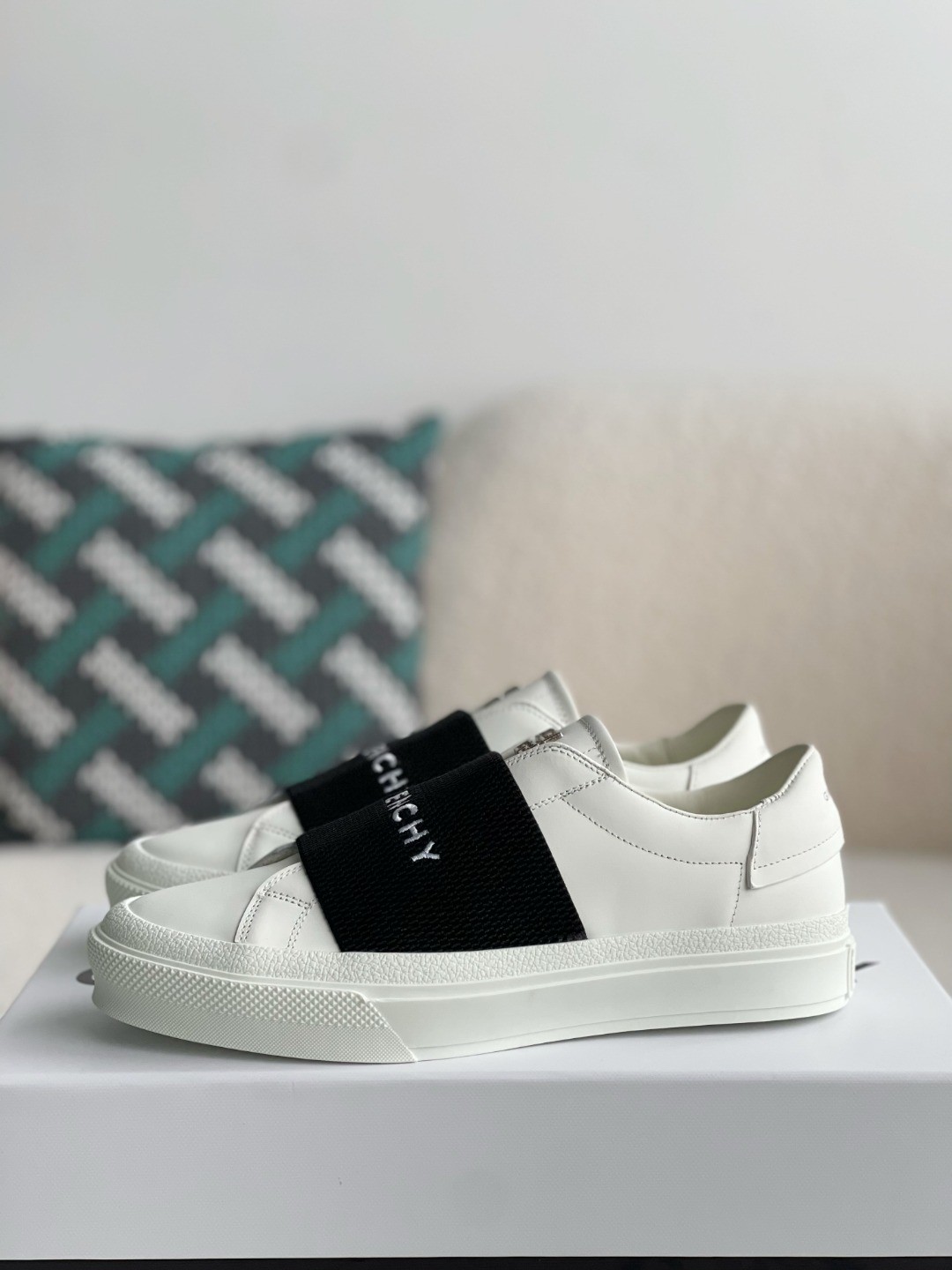 「#892」Givenchy Urban Street Sneakers