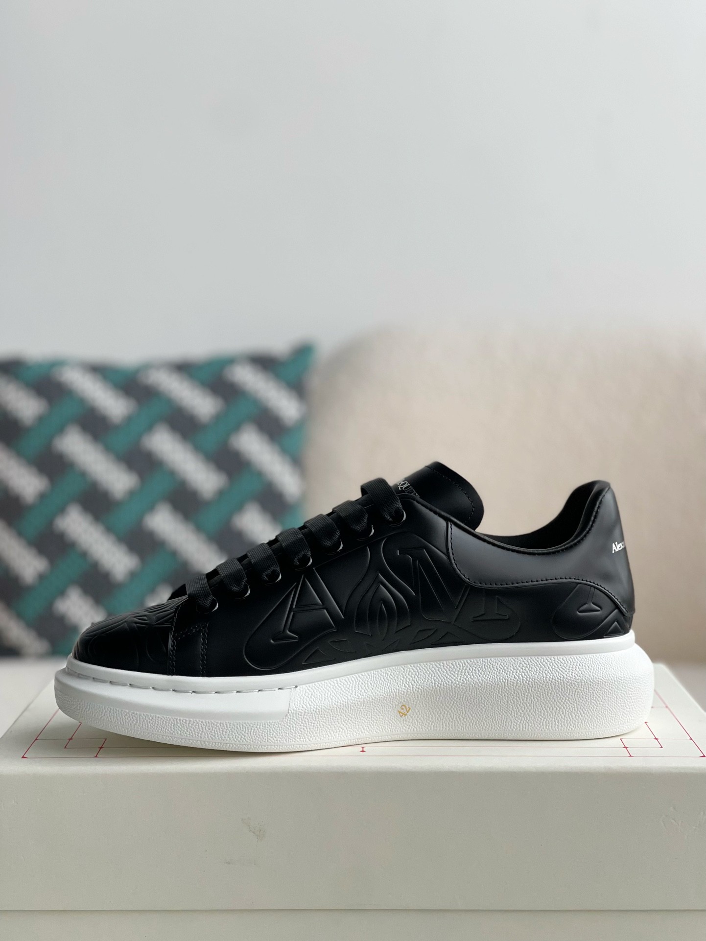 「#901」 Alexander McQueen versatile Sneakers - Image 4
