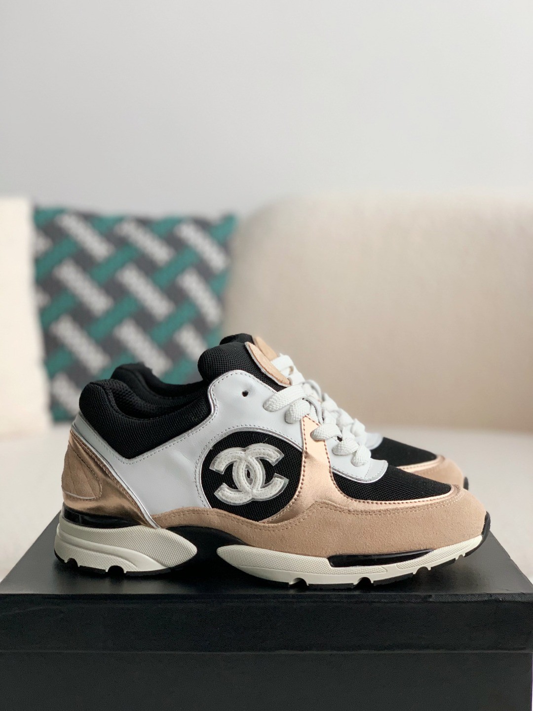 「#906」Chanel 23P Sneakers - Image 2