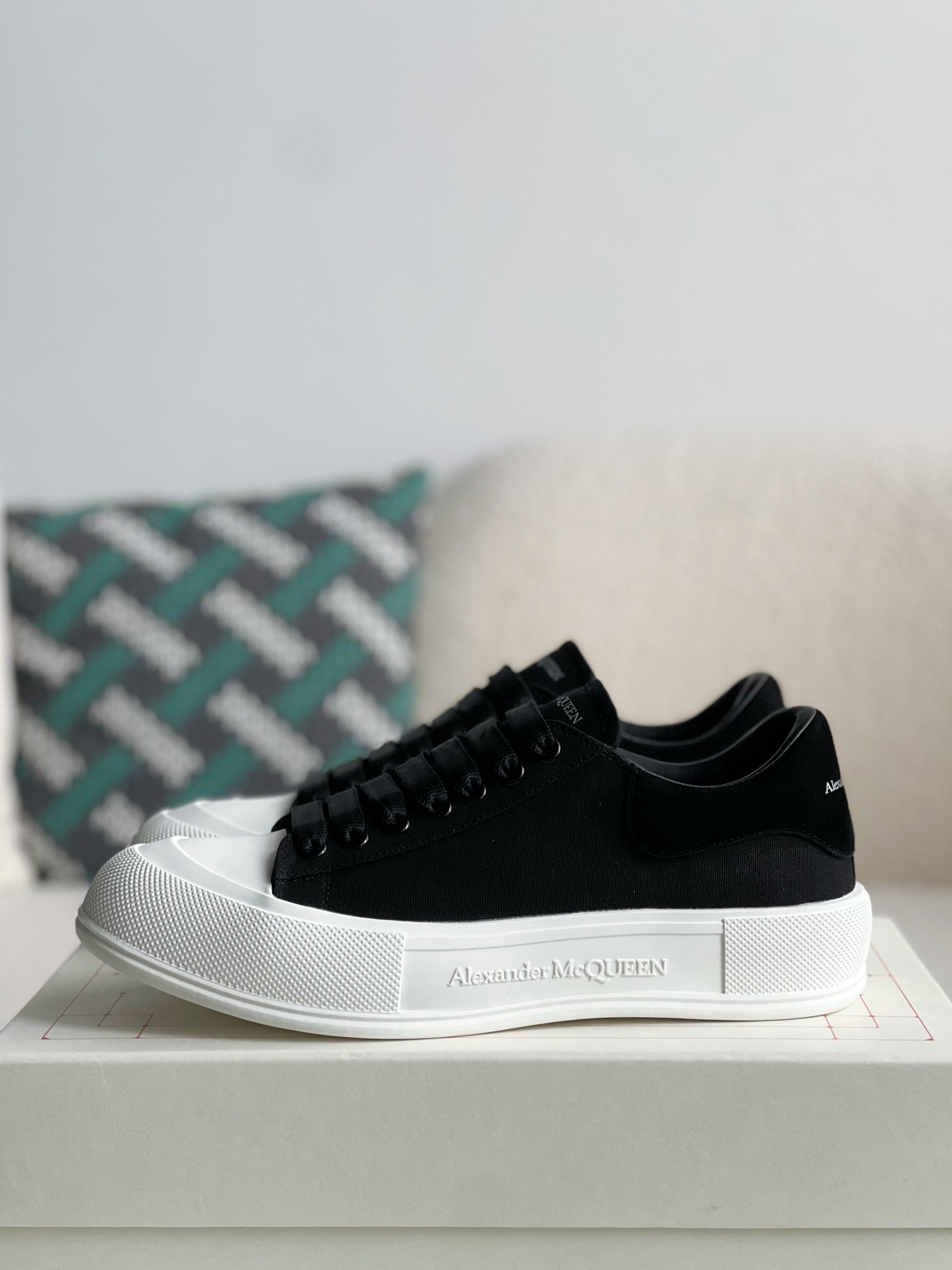 「#931」Alexander McQueen versatile Sneakers