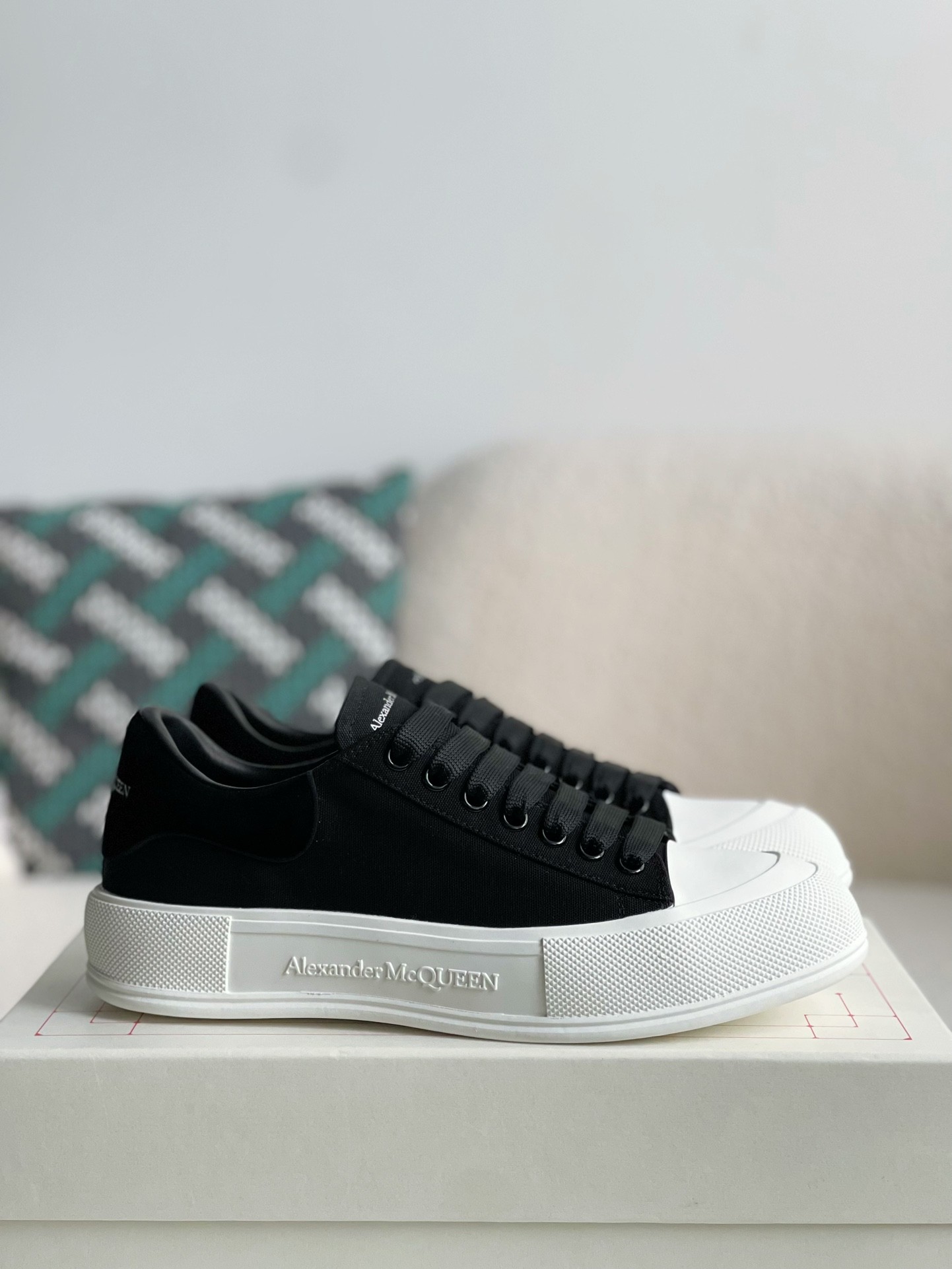 「#931」Alexander McQueen versatile Sneakers - Image 2