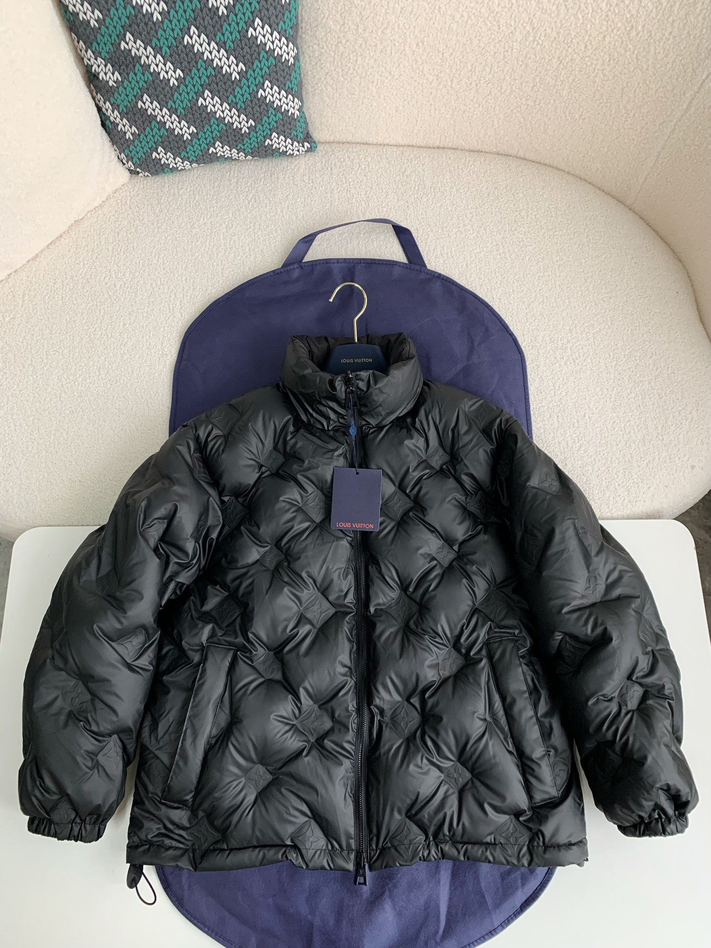 「#933」LOUIS VUITTON LOGO Down Jacket