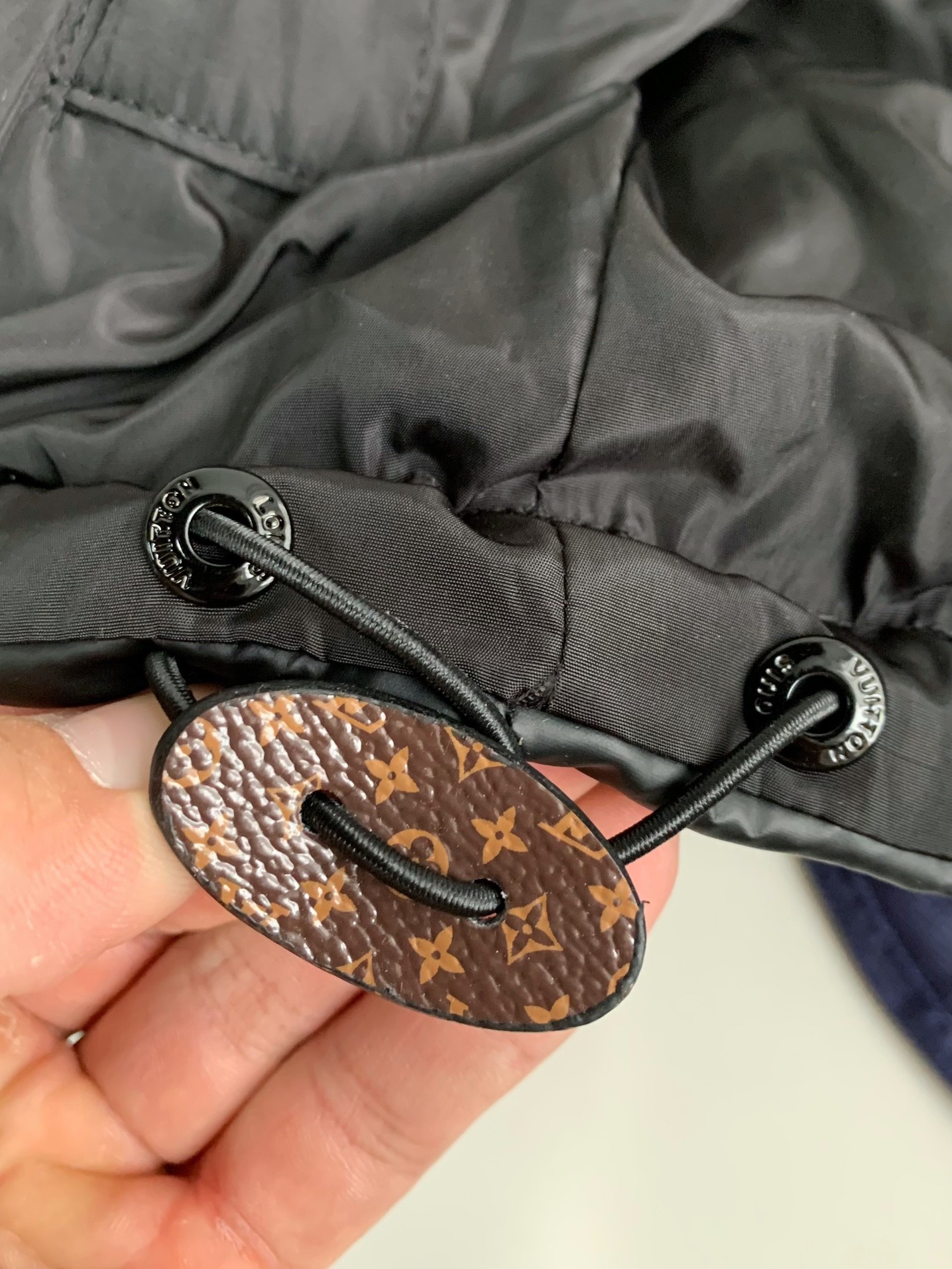 「#933」LOUIS VUITTON LOGO Down Jacket - Image 5