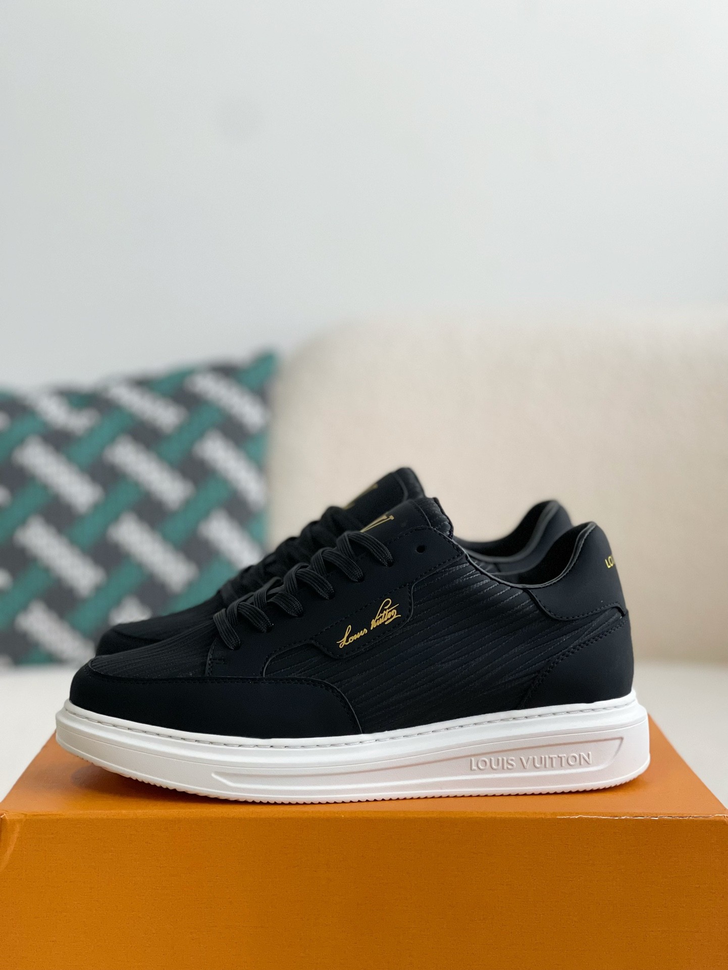 「#927」Louis Vuitton Beverly Hills Sneakers