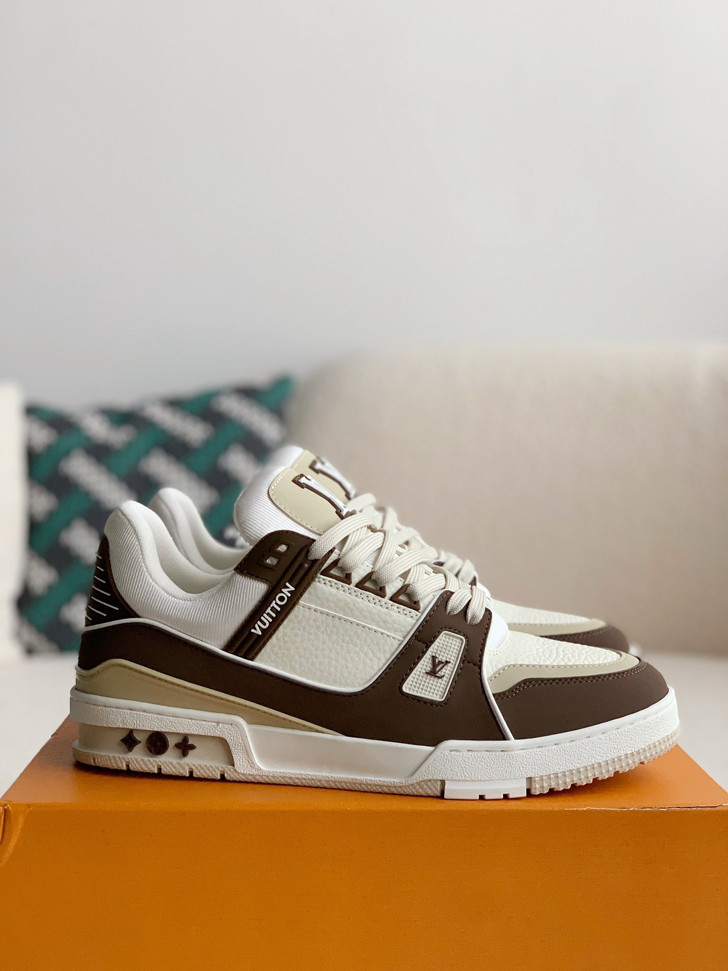 「#941」LOUIS VUITTON TRAINER Sneakers - Image 2