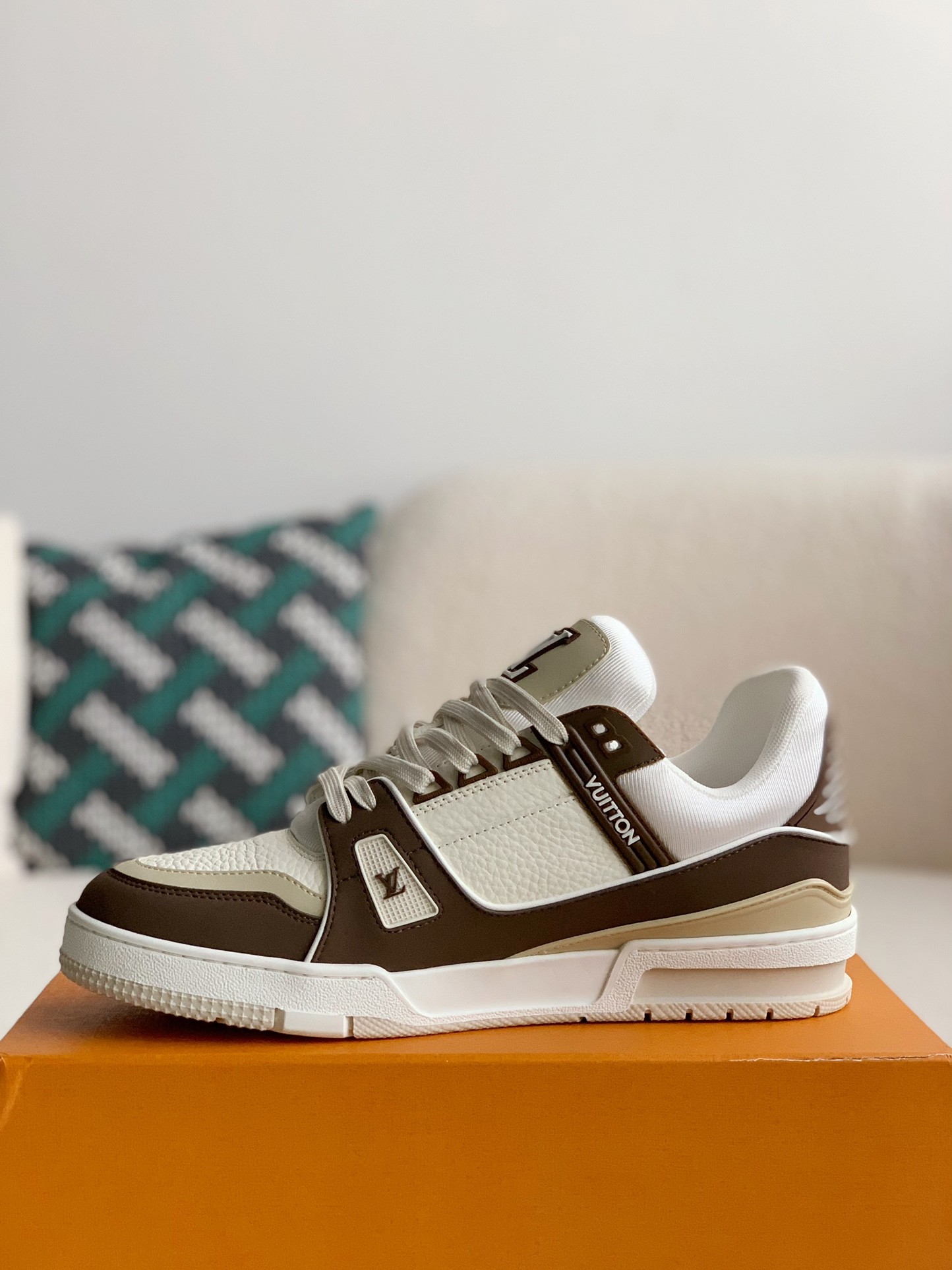「#941」LOUIS VUITTON TRAINER Sneakers - Image 4