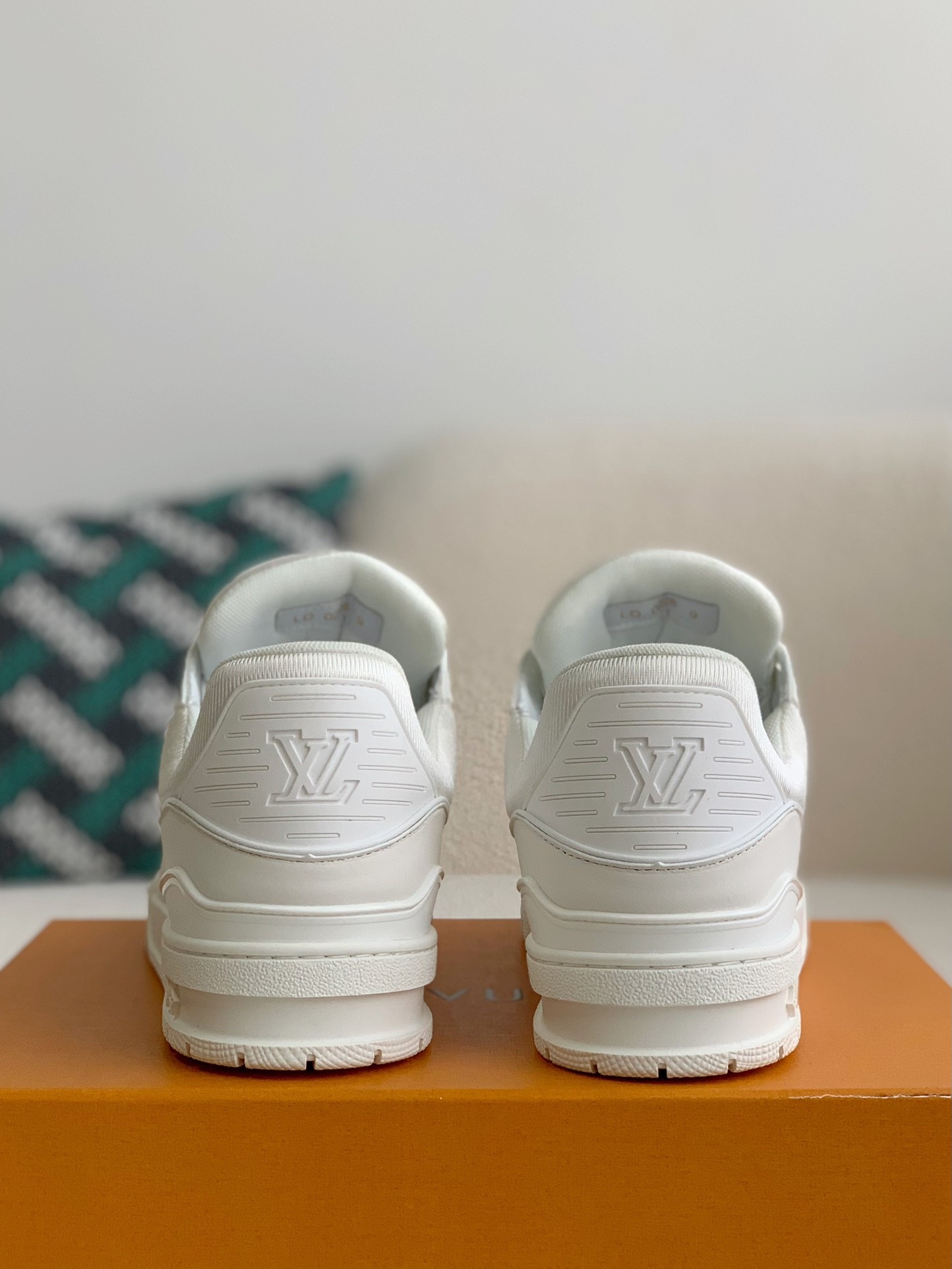「#259」LOUIS VUITTON TRAINER 1A9IQ5 Sneakers - Image 3