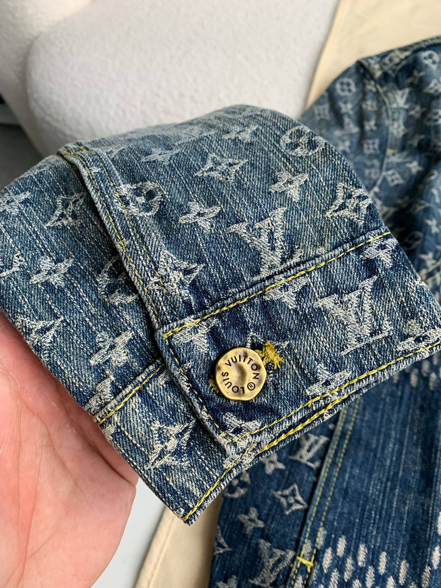 「#987」Louis Vuitton Classic Logo printed all over patchwork denim jacket - Image 5