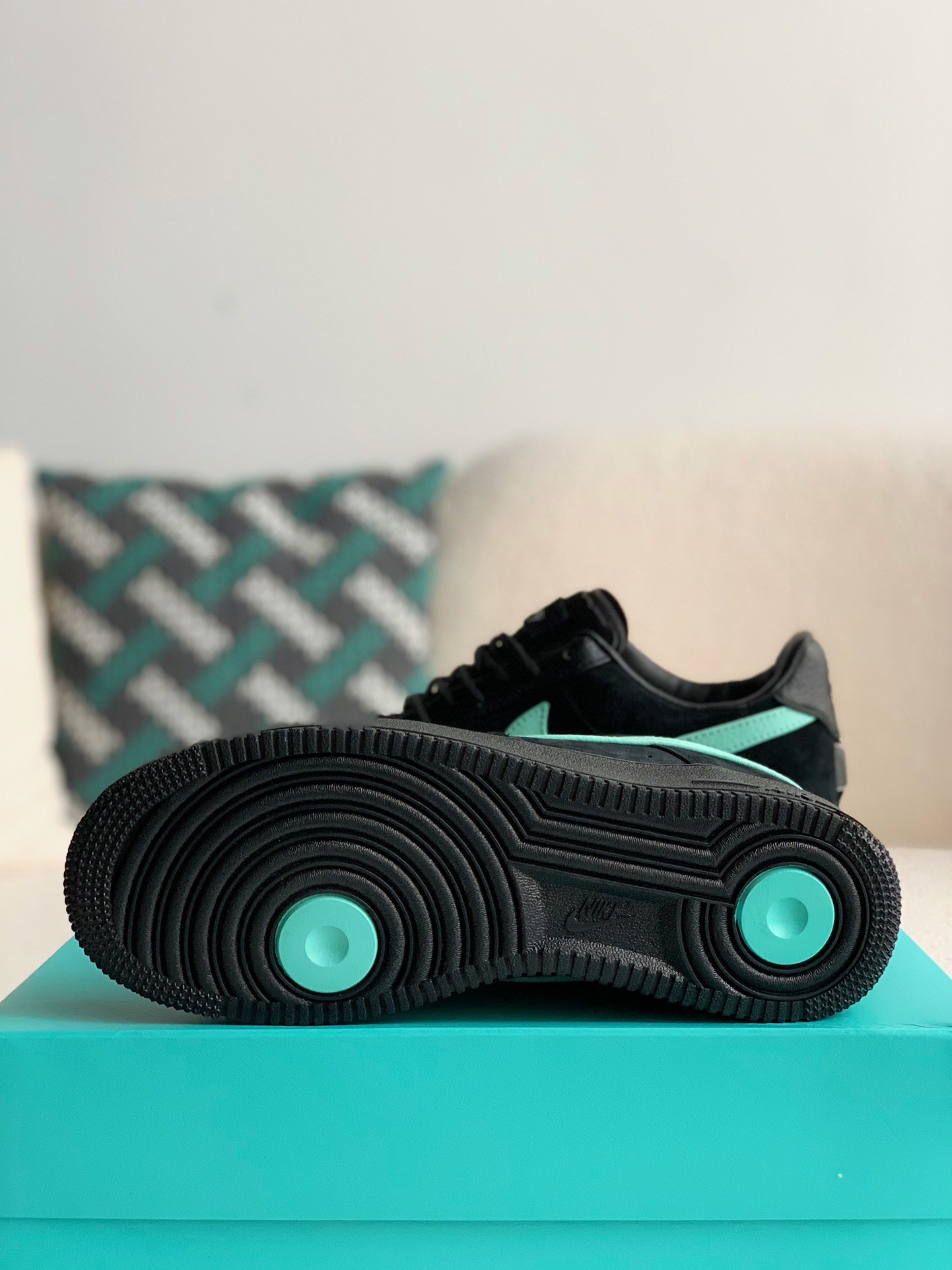 「#337」NIKE Air Force 1 Low Tiffany & Co. Sneakers - Image 5